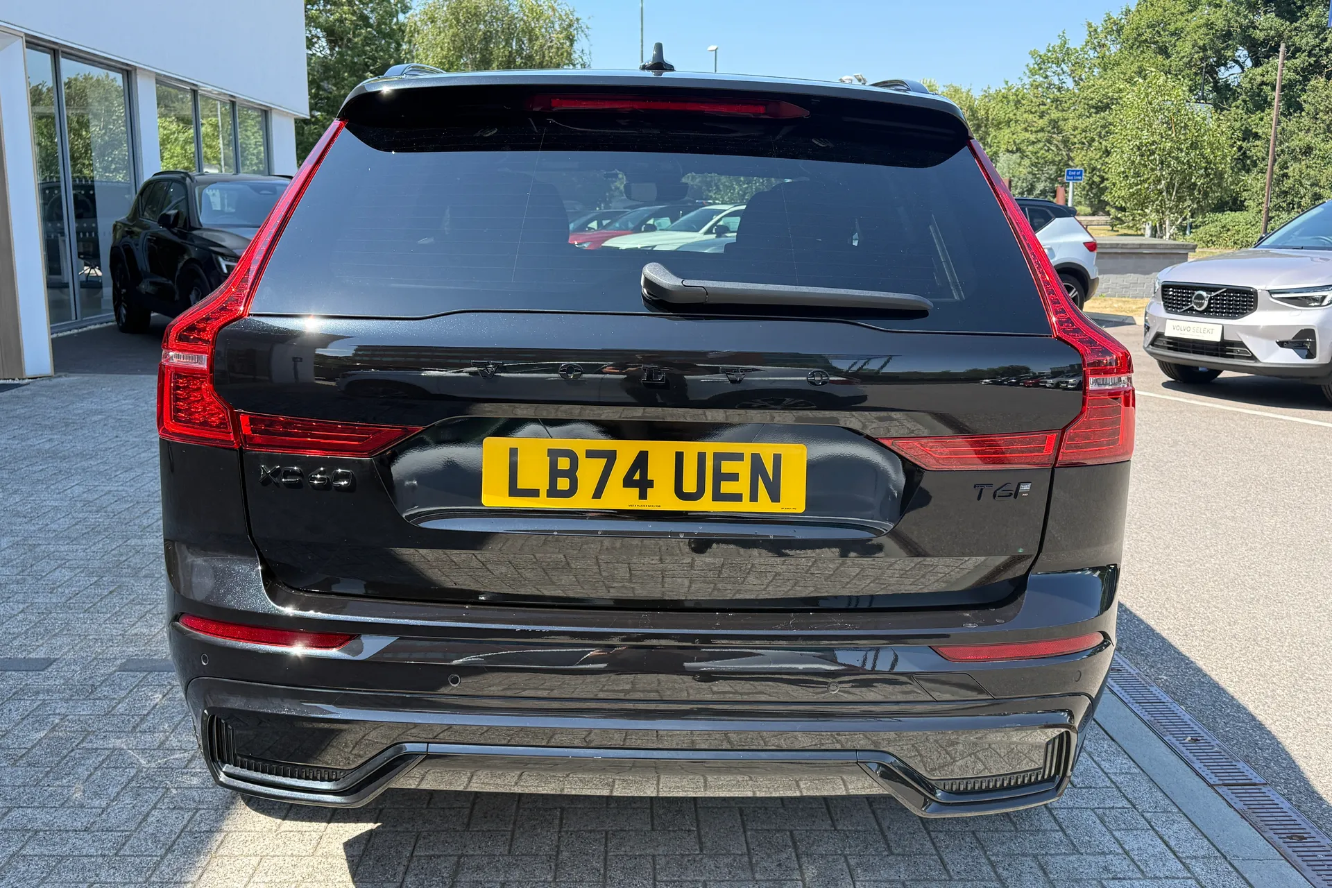 Volvo XC60 thumbnail image number 9