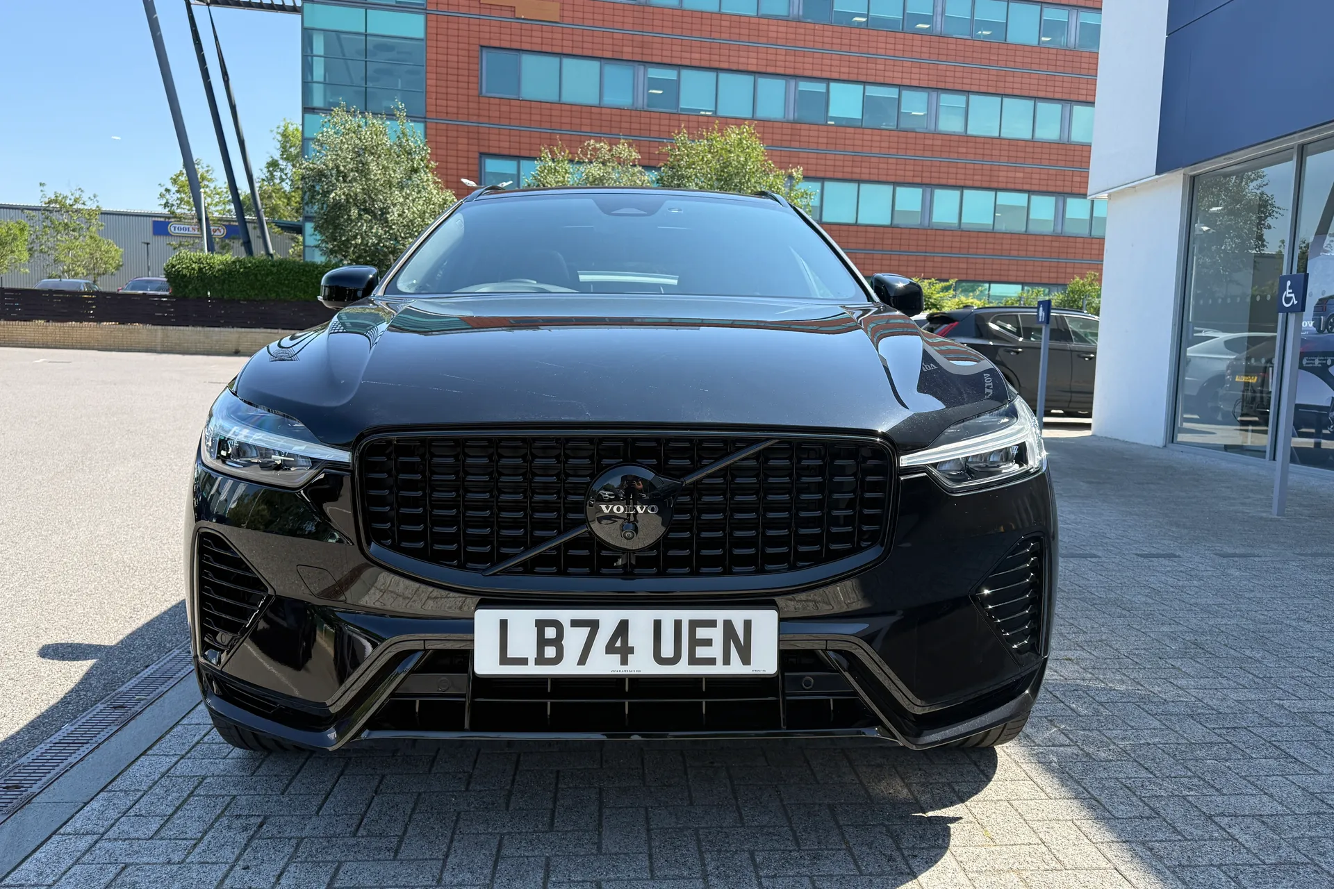 Volvo XC60 thumbnail image number 13