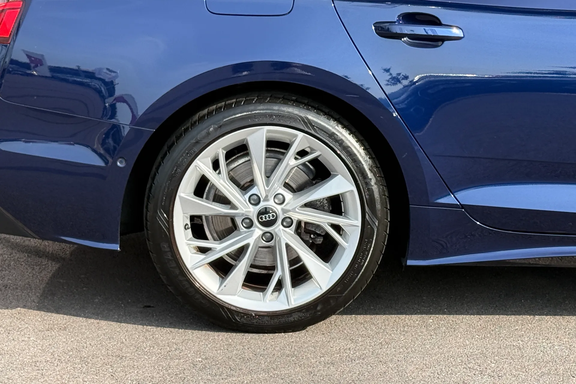 Audi A5 thumbnail image number 16