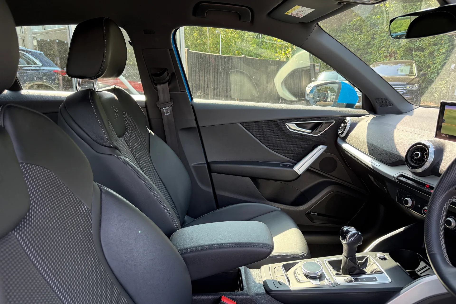 Audi Q2 thumbnail image number 28