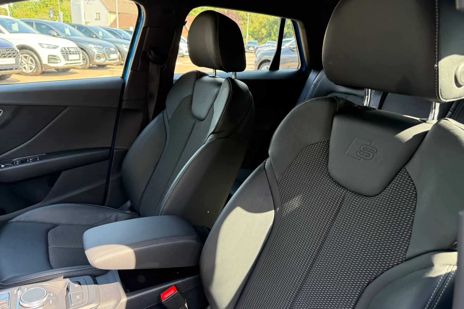 Audi Q2 thumbnail image number 49