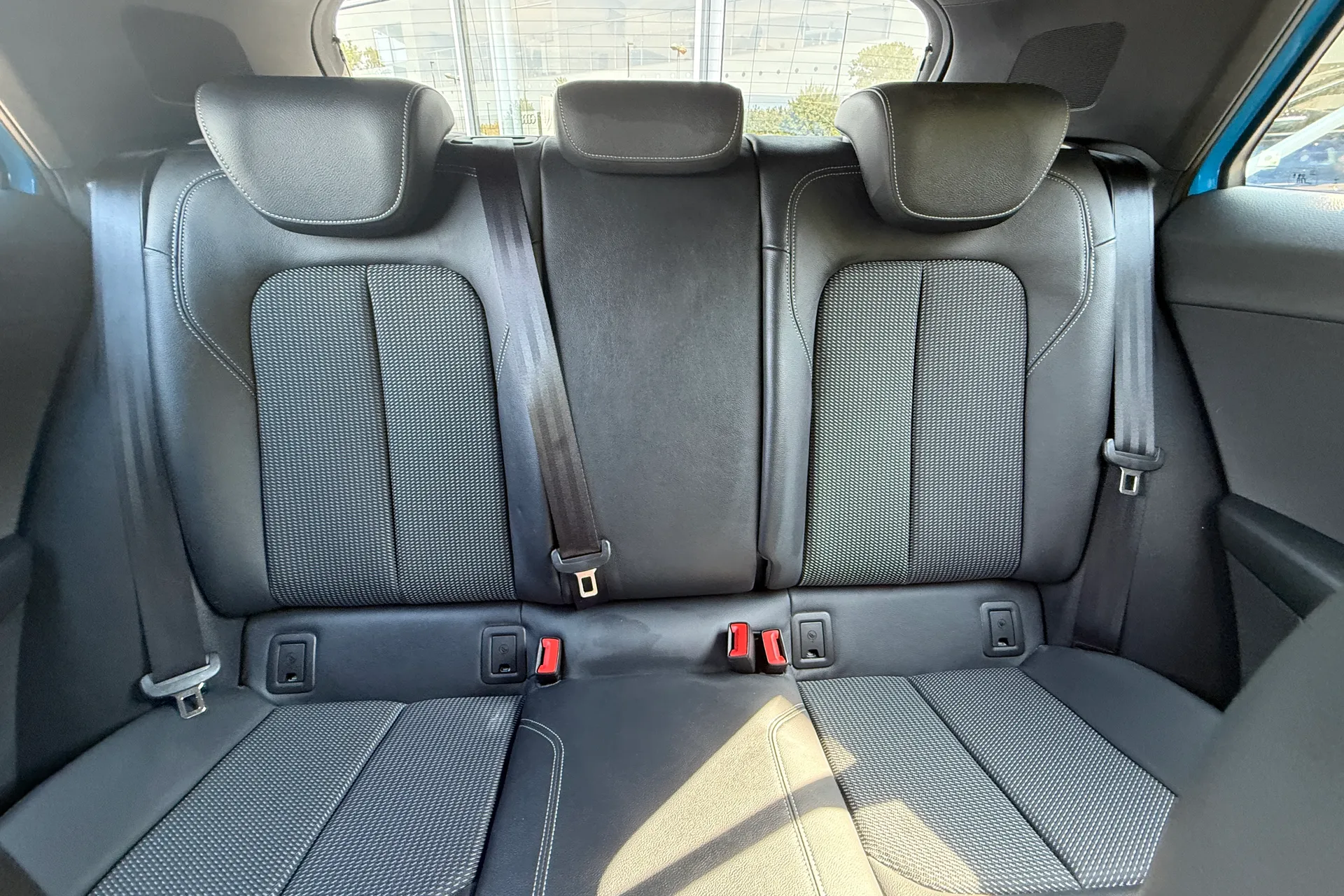 Audi Q2 thumbnail image number 23