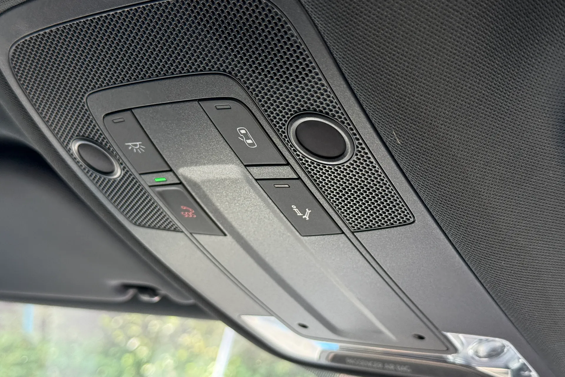 Audi Q2 thumbnail image number 21