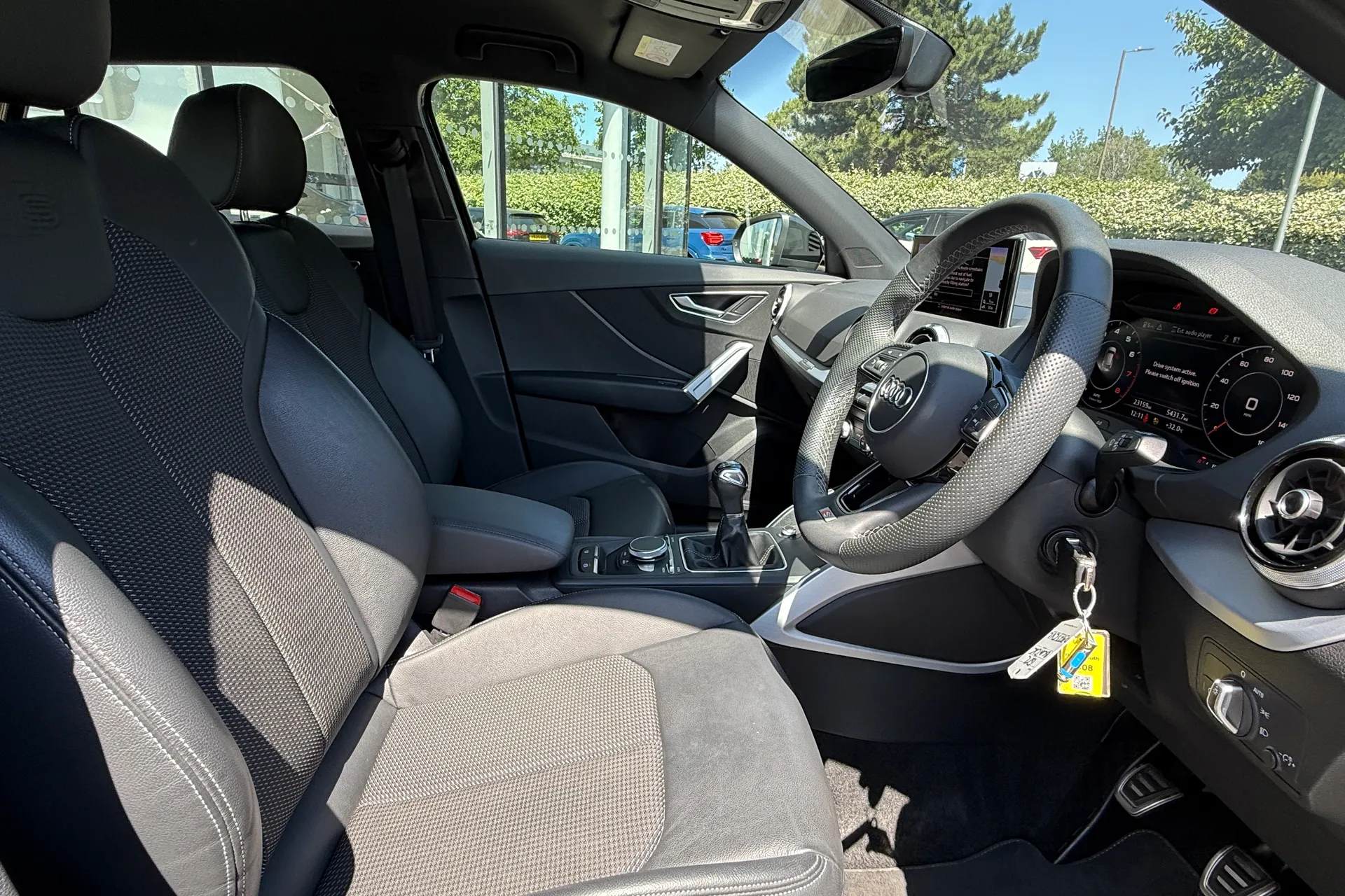 Audi Q2 thumbnail image number 24