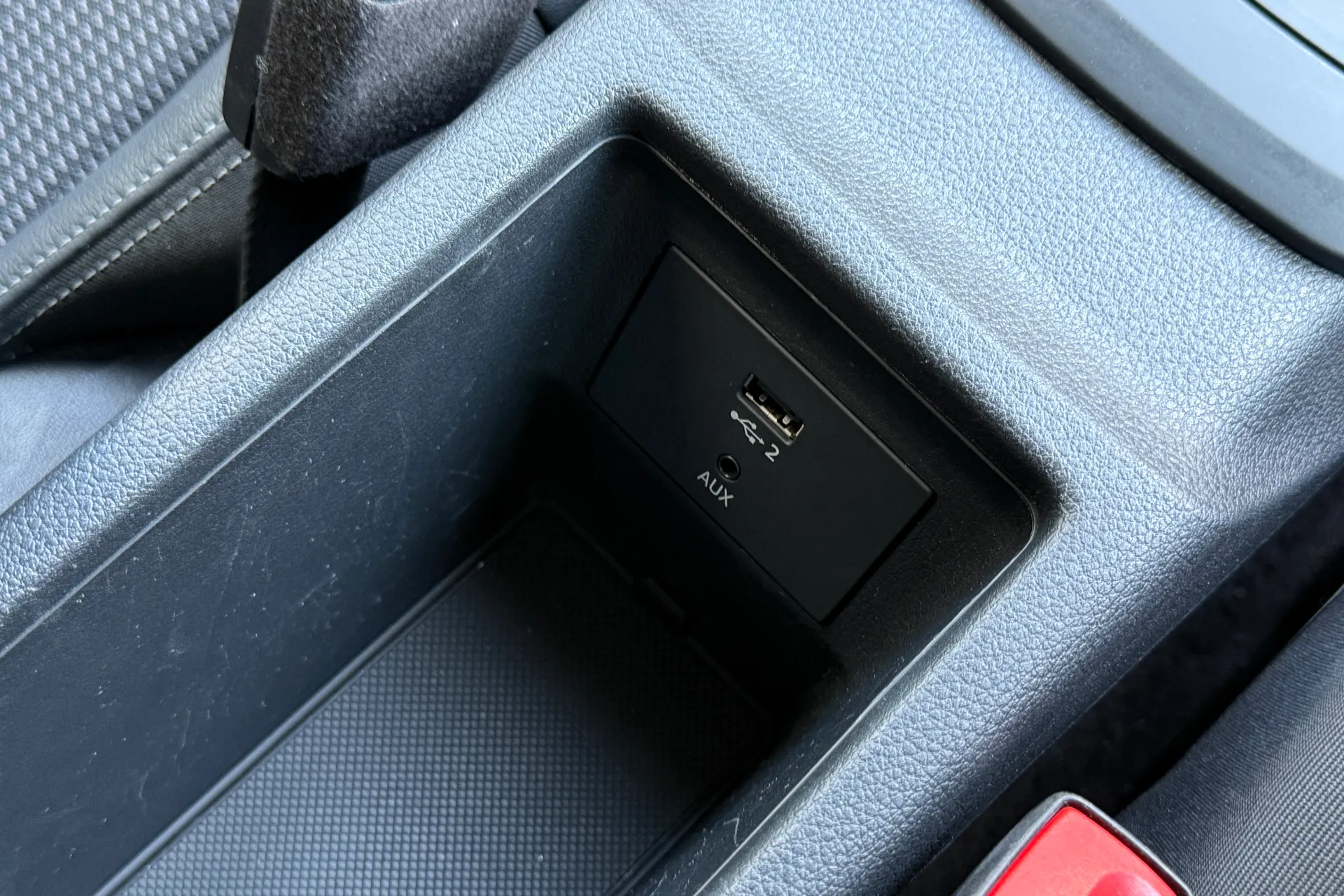 Audi Q2 thumbnail image number 38