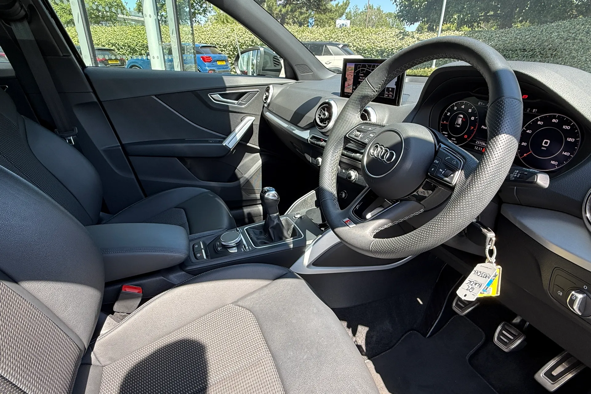 Audi Q2 thumbnail image number 21