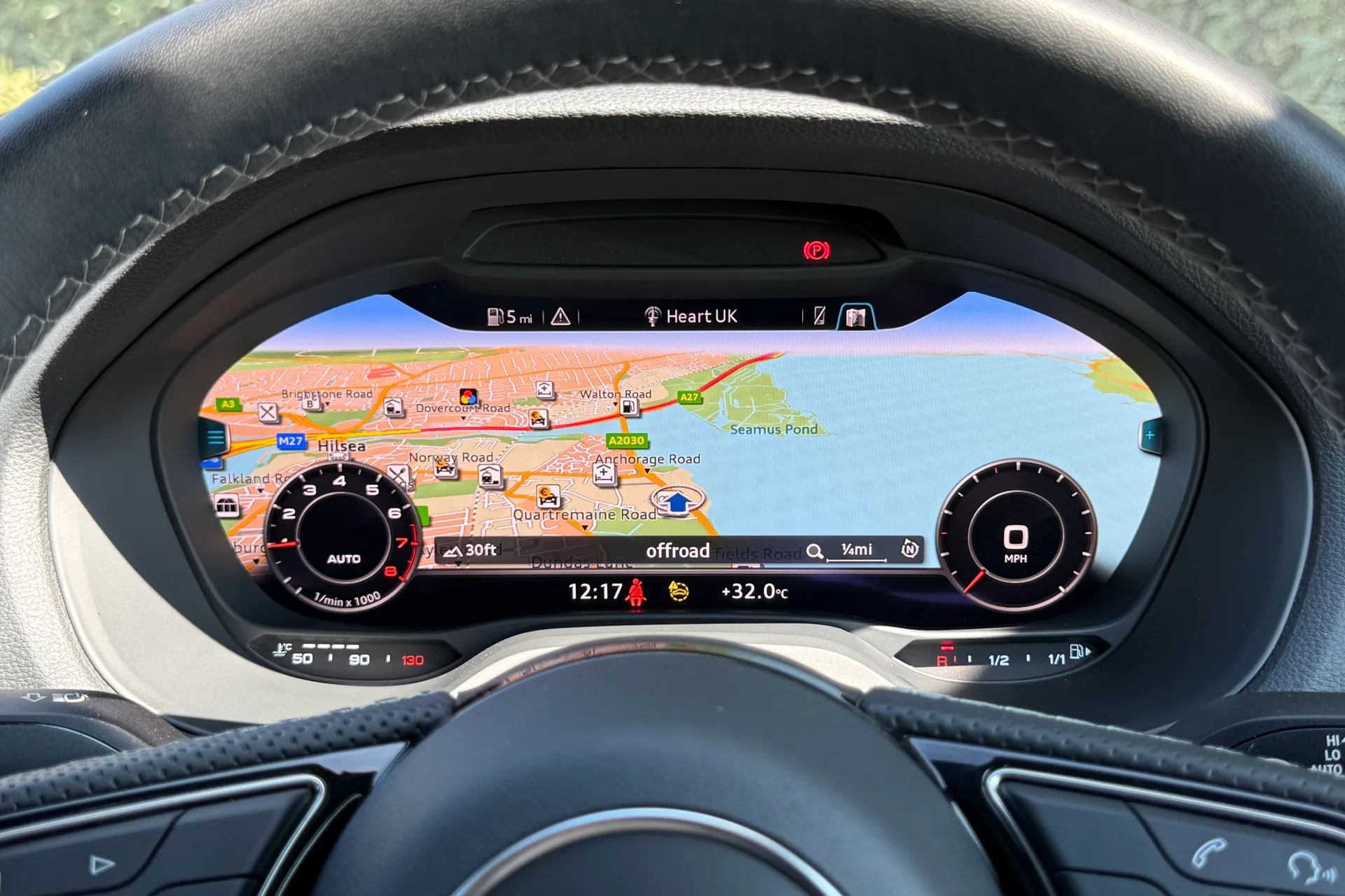 Audi Q2 thumbnail image number 3