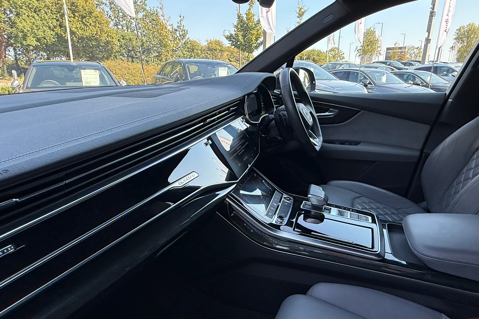 Audi Q7 thumbnail image number 19