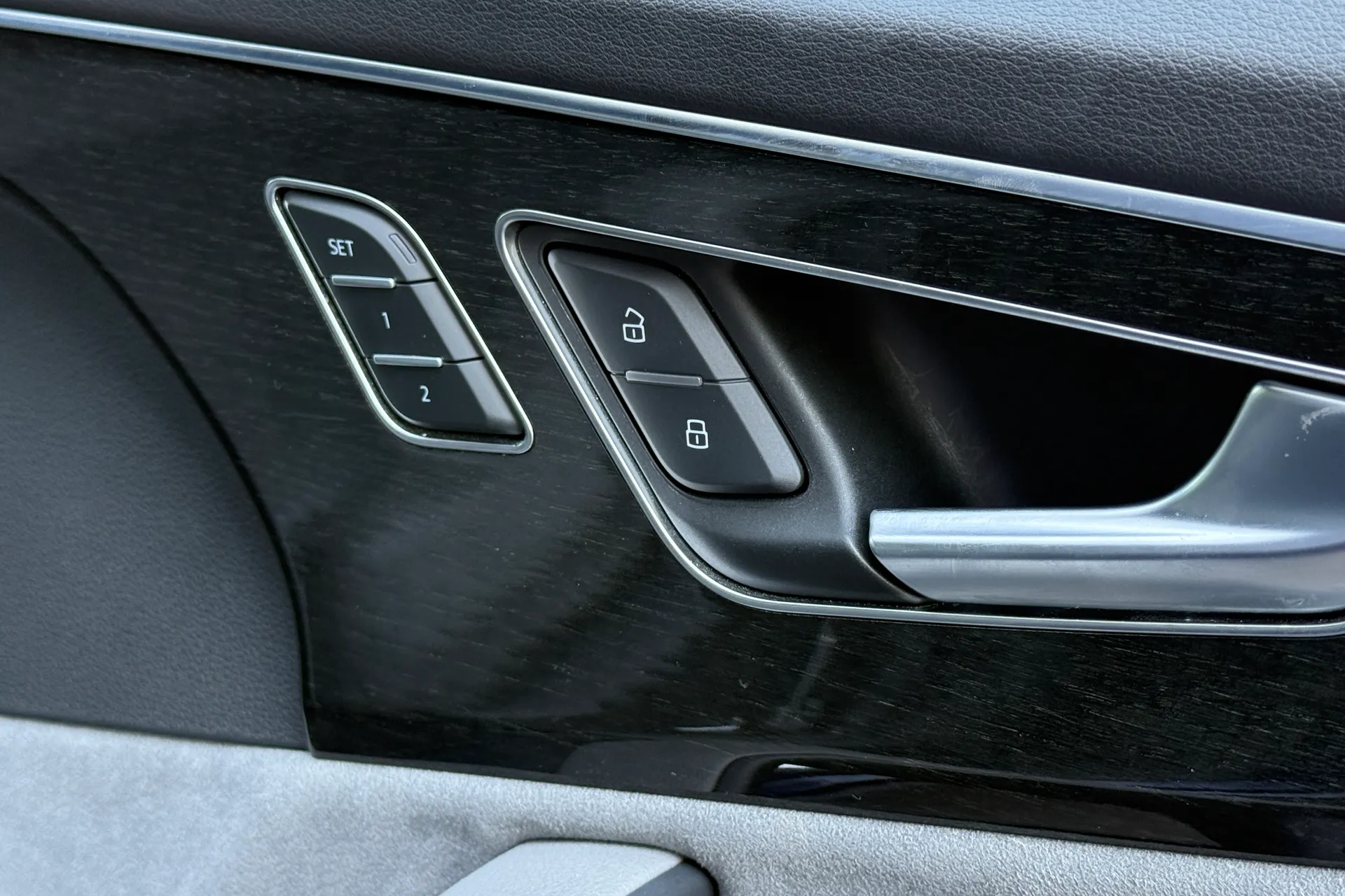 Audi Q7 thumbnail image number 36