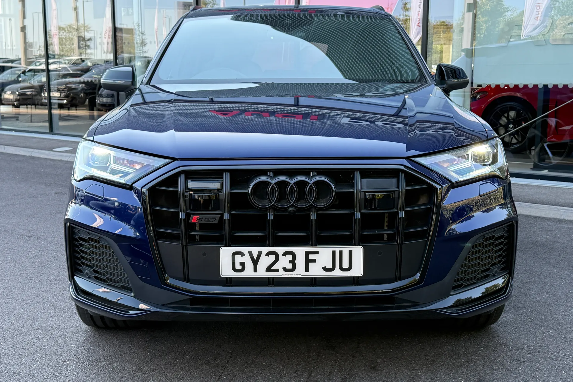 Audi Q7 thumbnail image number 10
