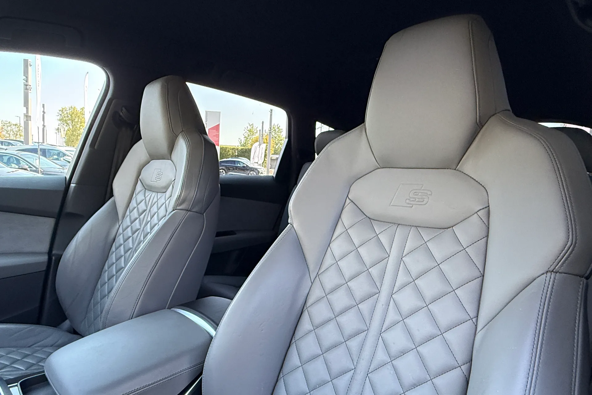 Audi Q7 thumbnail image number 43