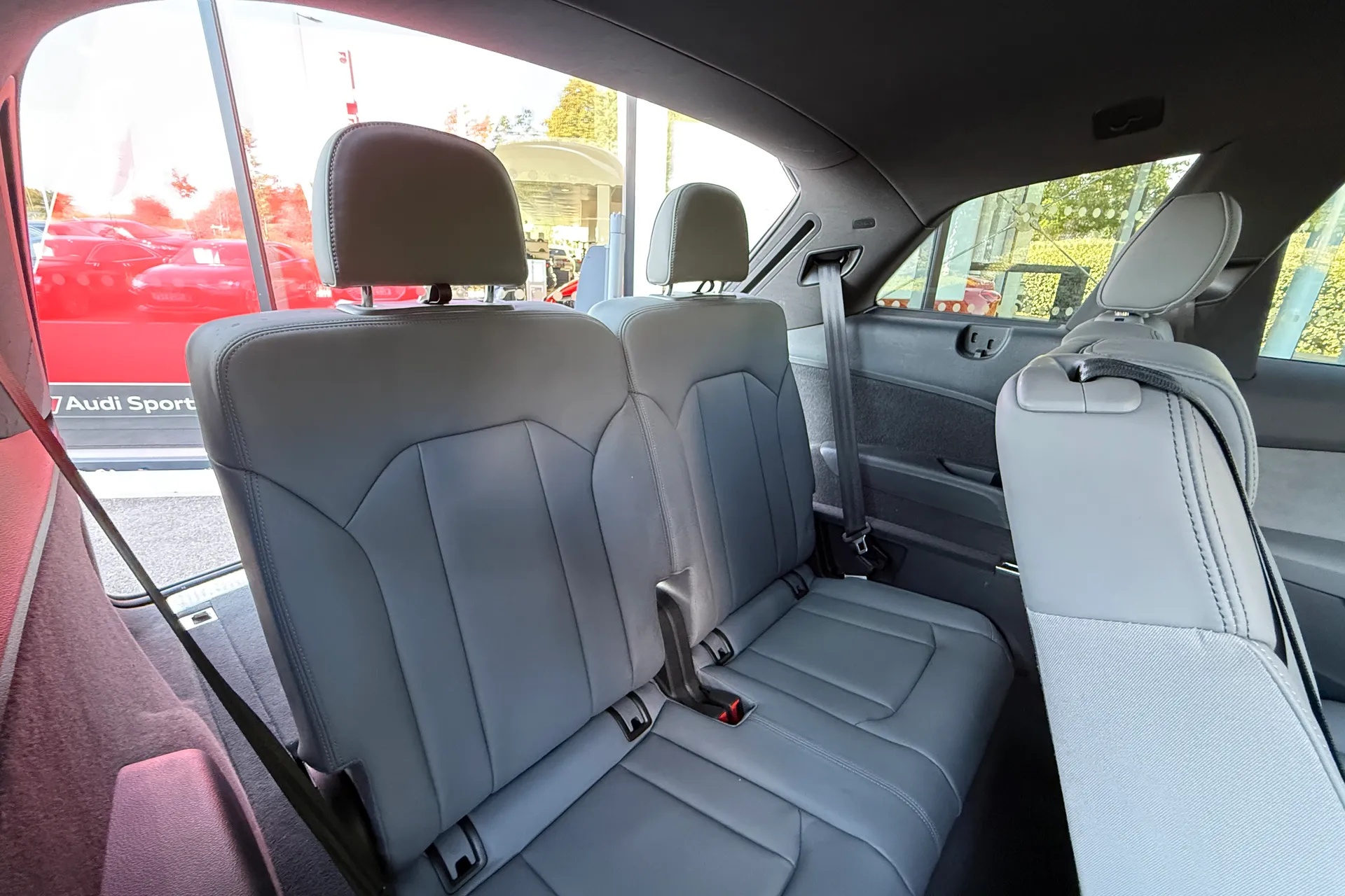 Audi Q7 thumbnail image number 31