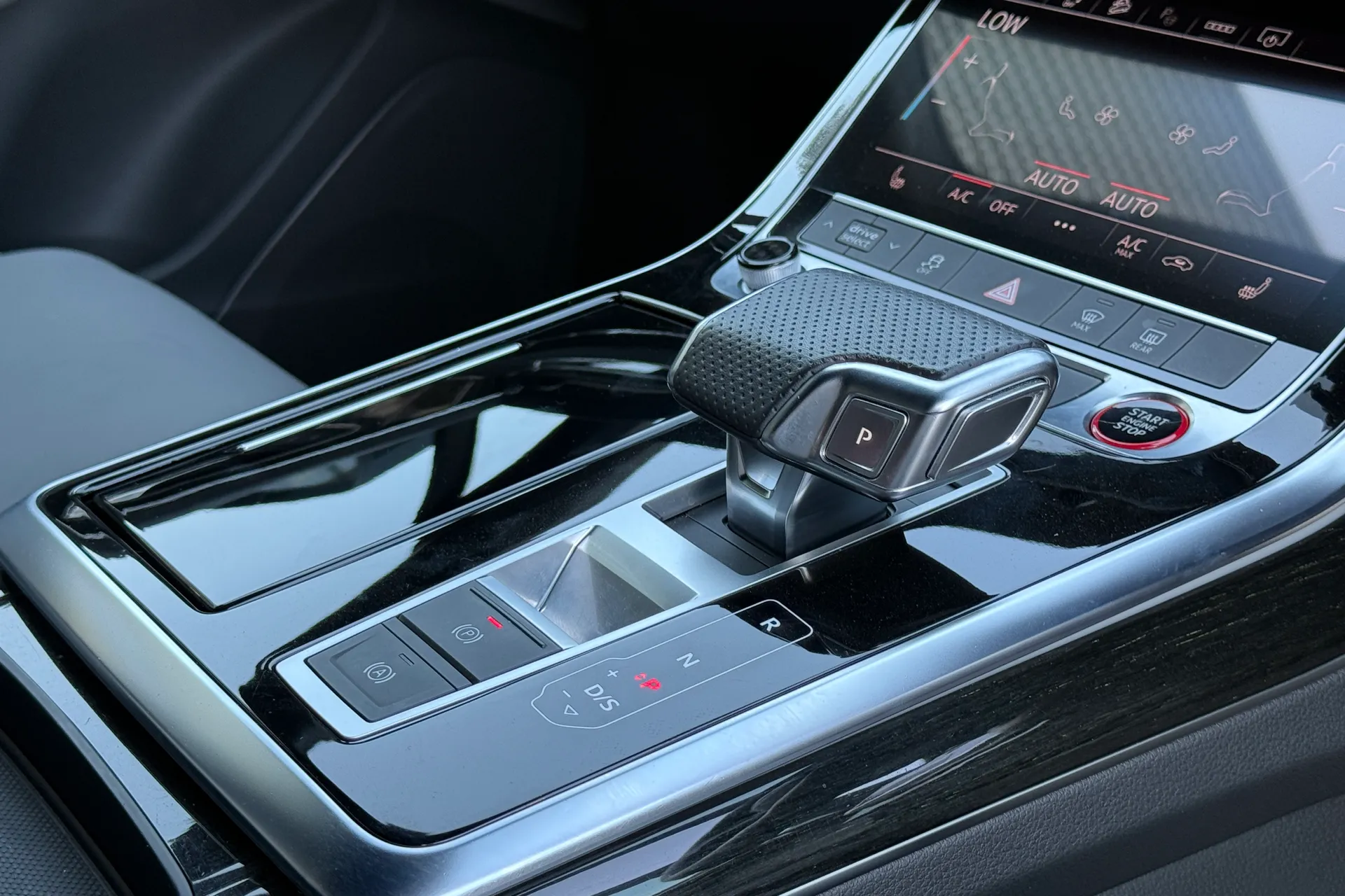 Audi Q7 thumbnail image number 24