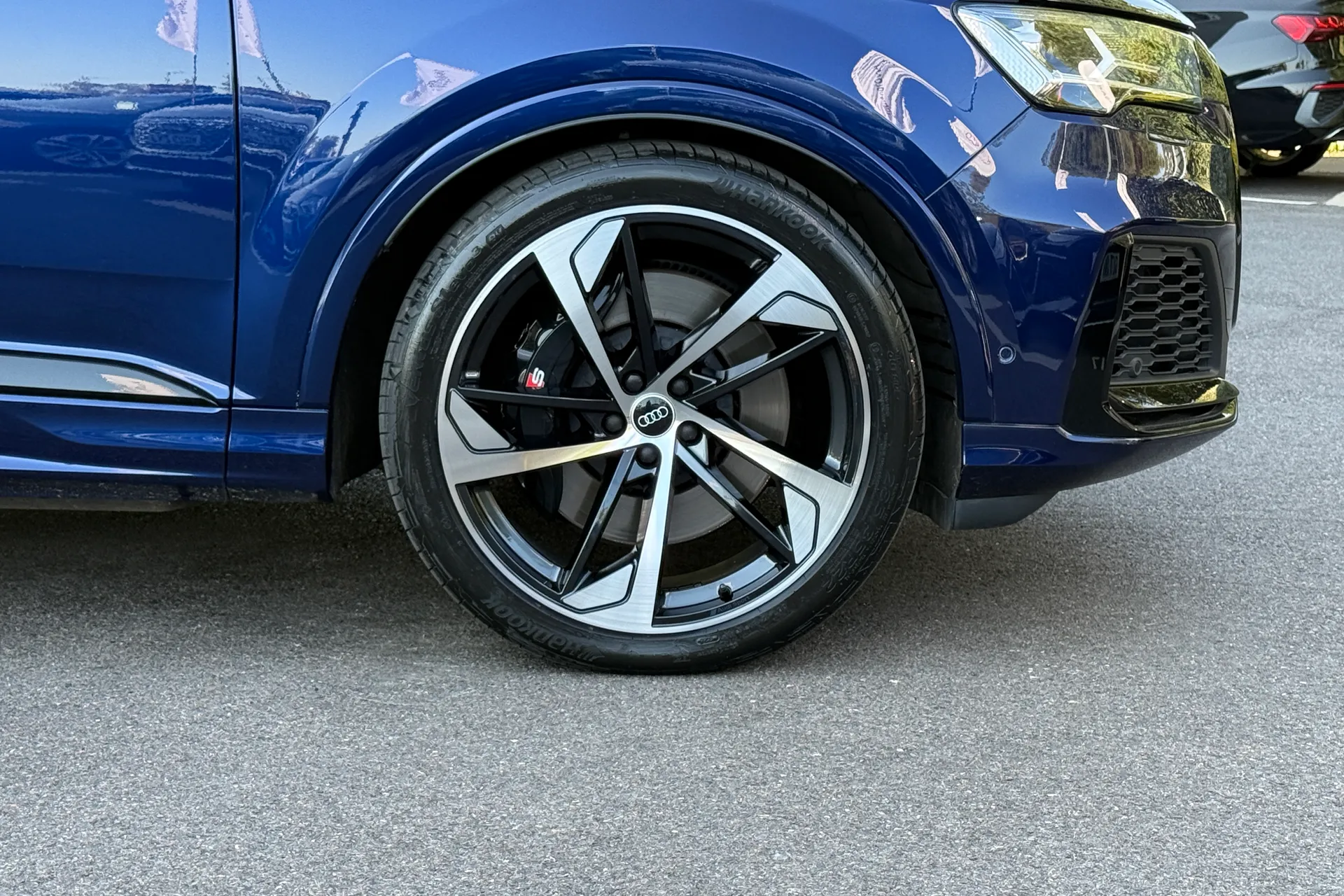 Audi Q7 thumbnail image number 15