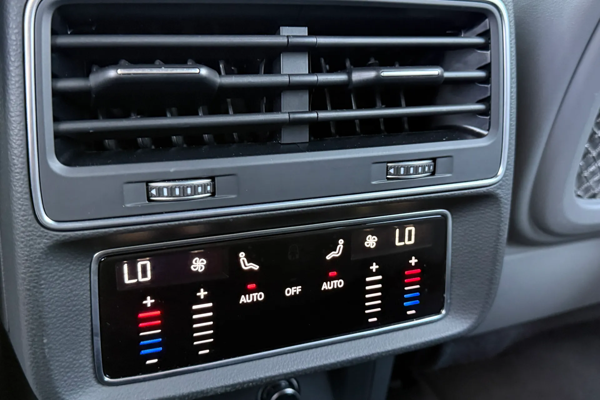 Audi Q7 thumbnail image number 39