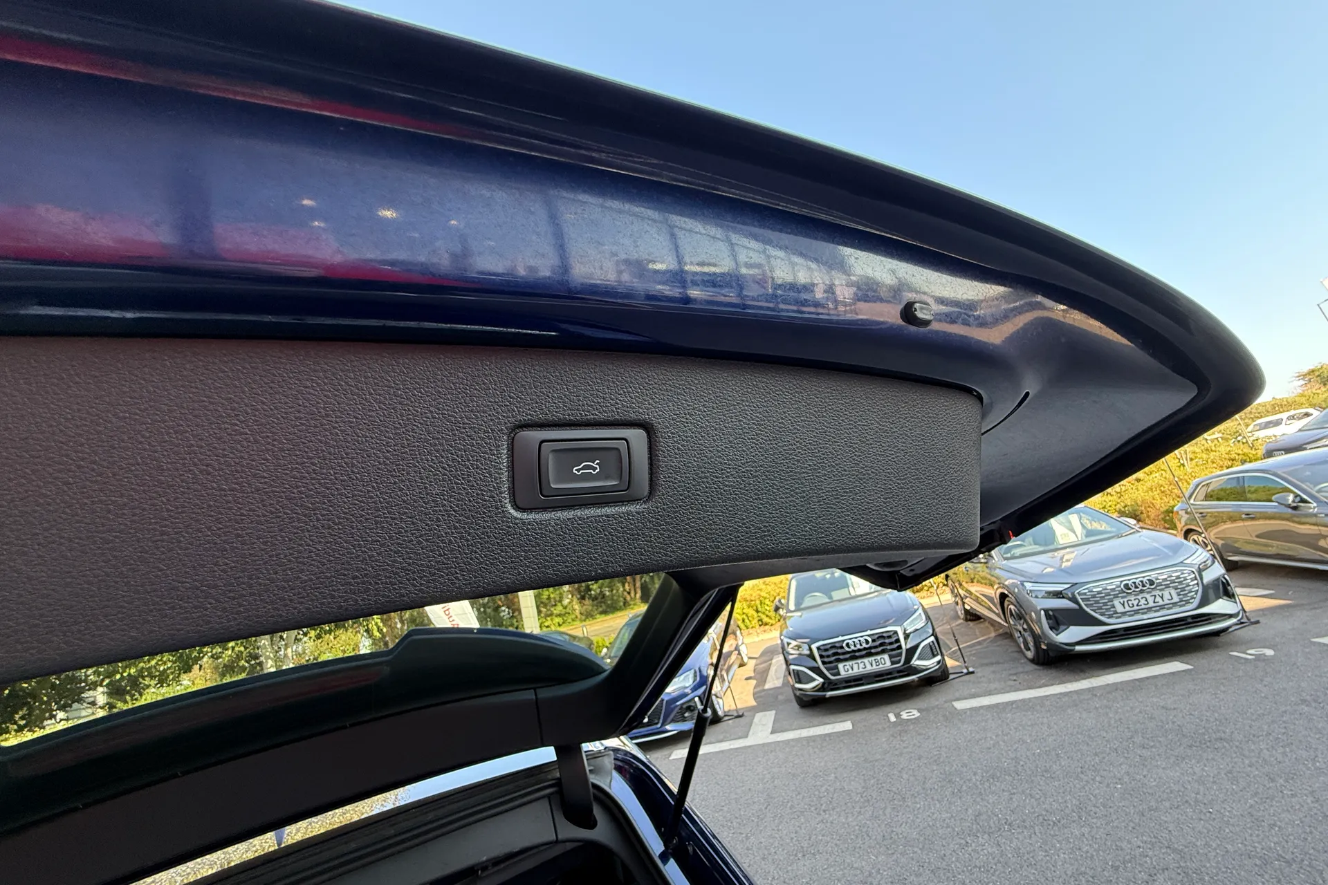 Audi Q7 thumbnail image number 45