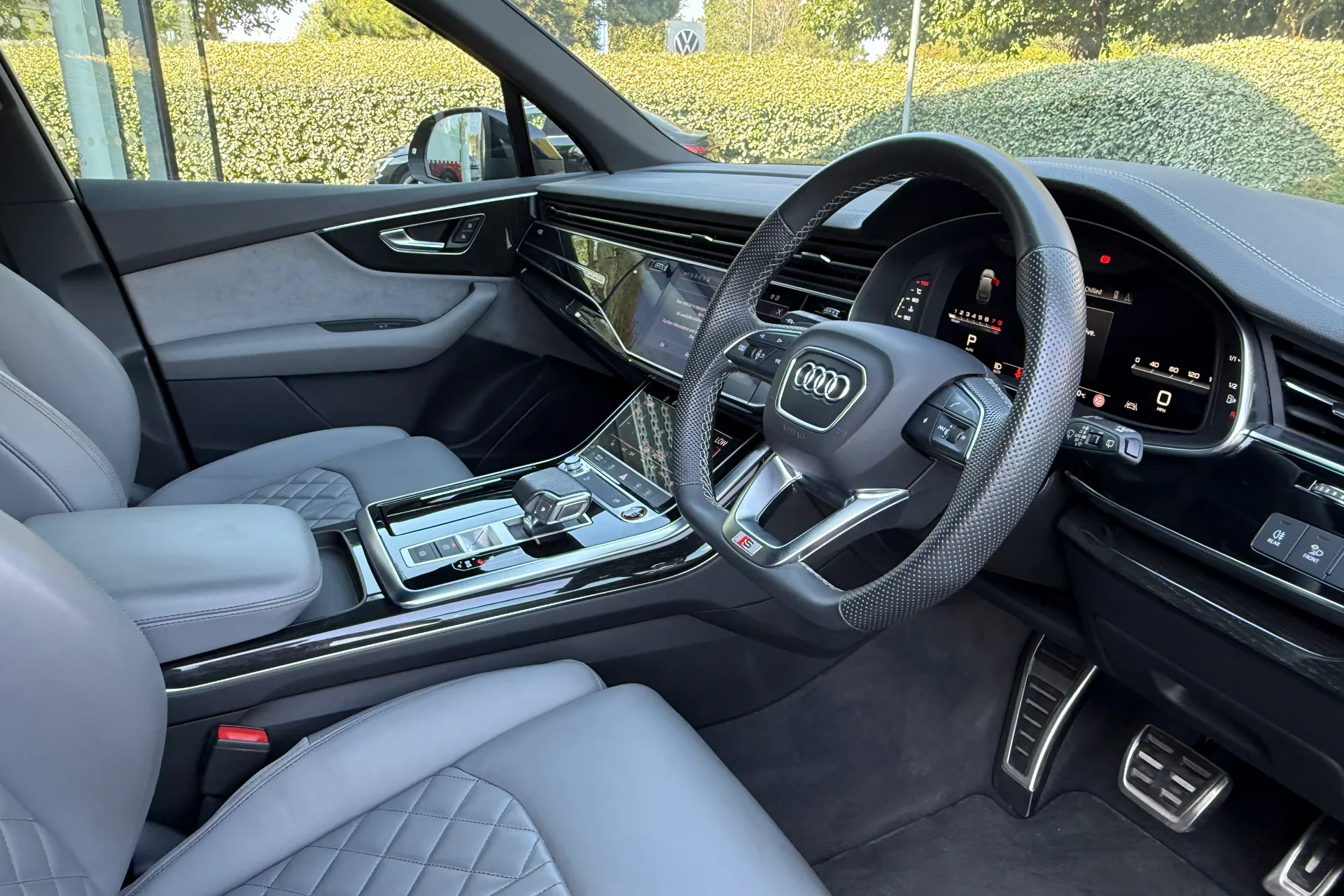 Audi Q7 thumbnail image number 25
