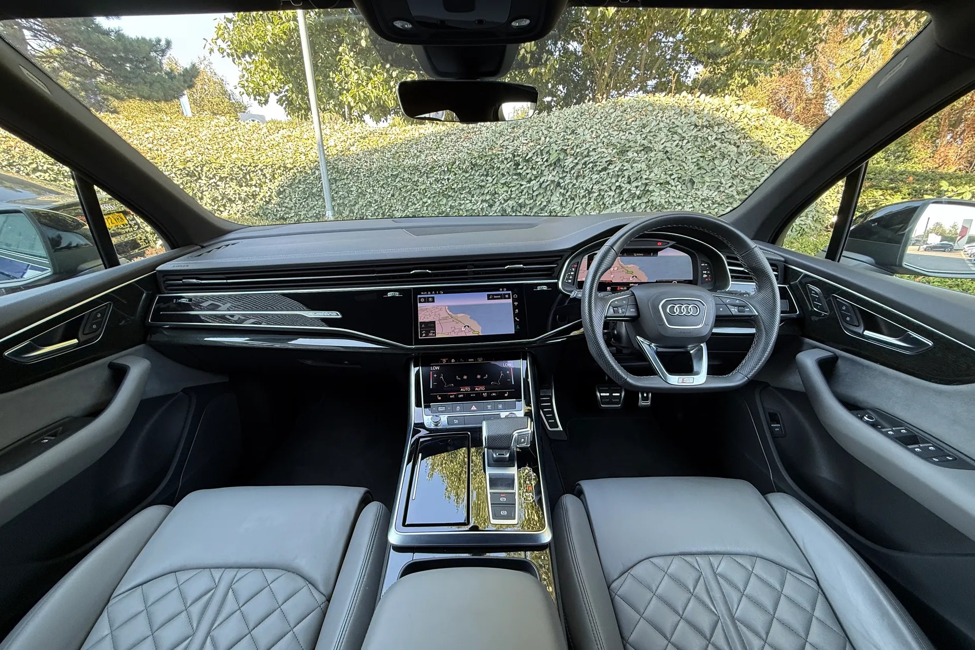 Audi Q7 thumbnail image number 5