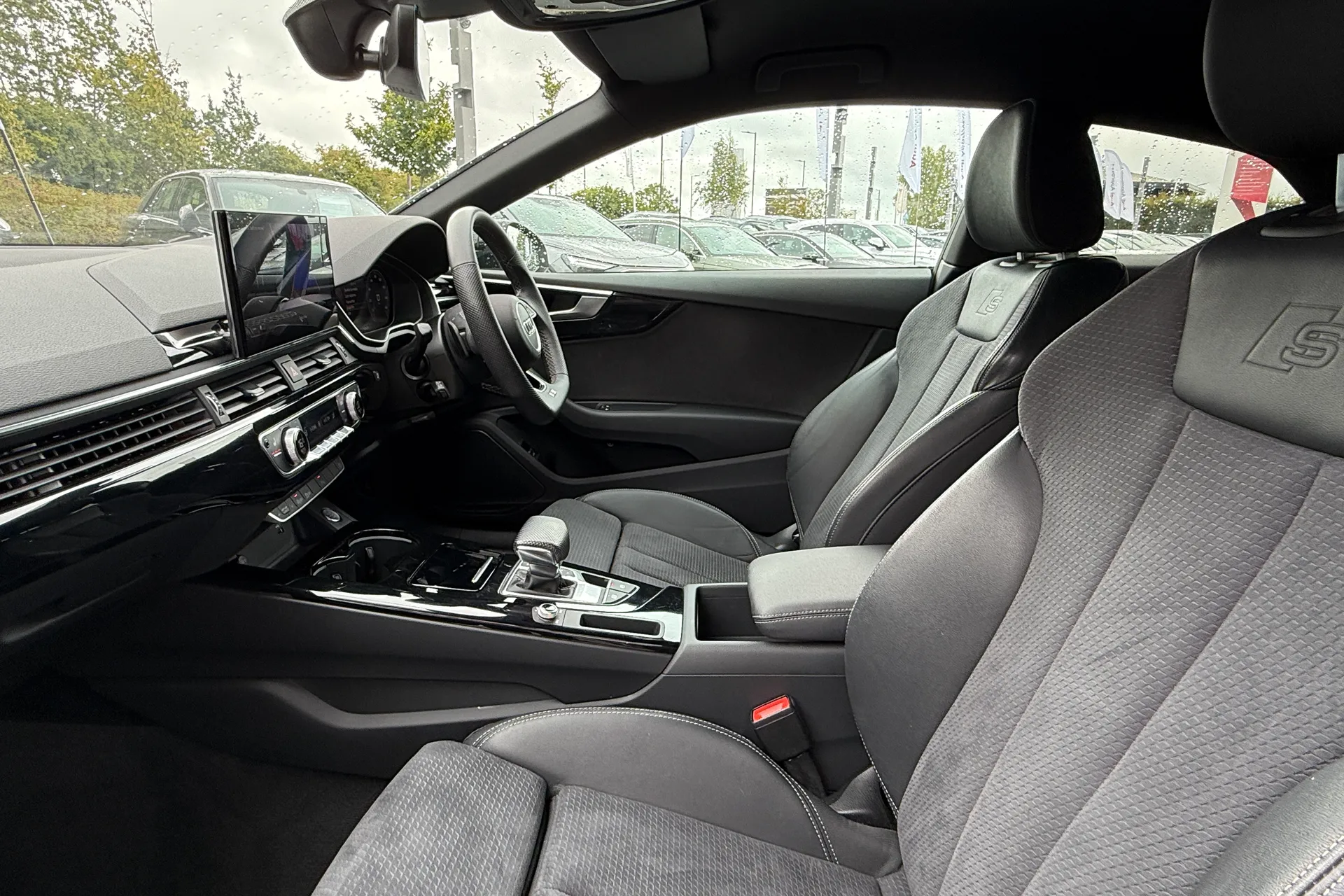 Audi A5 thumbnail image number 31