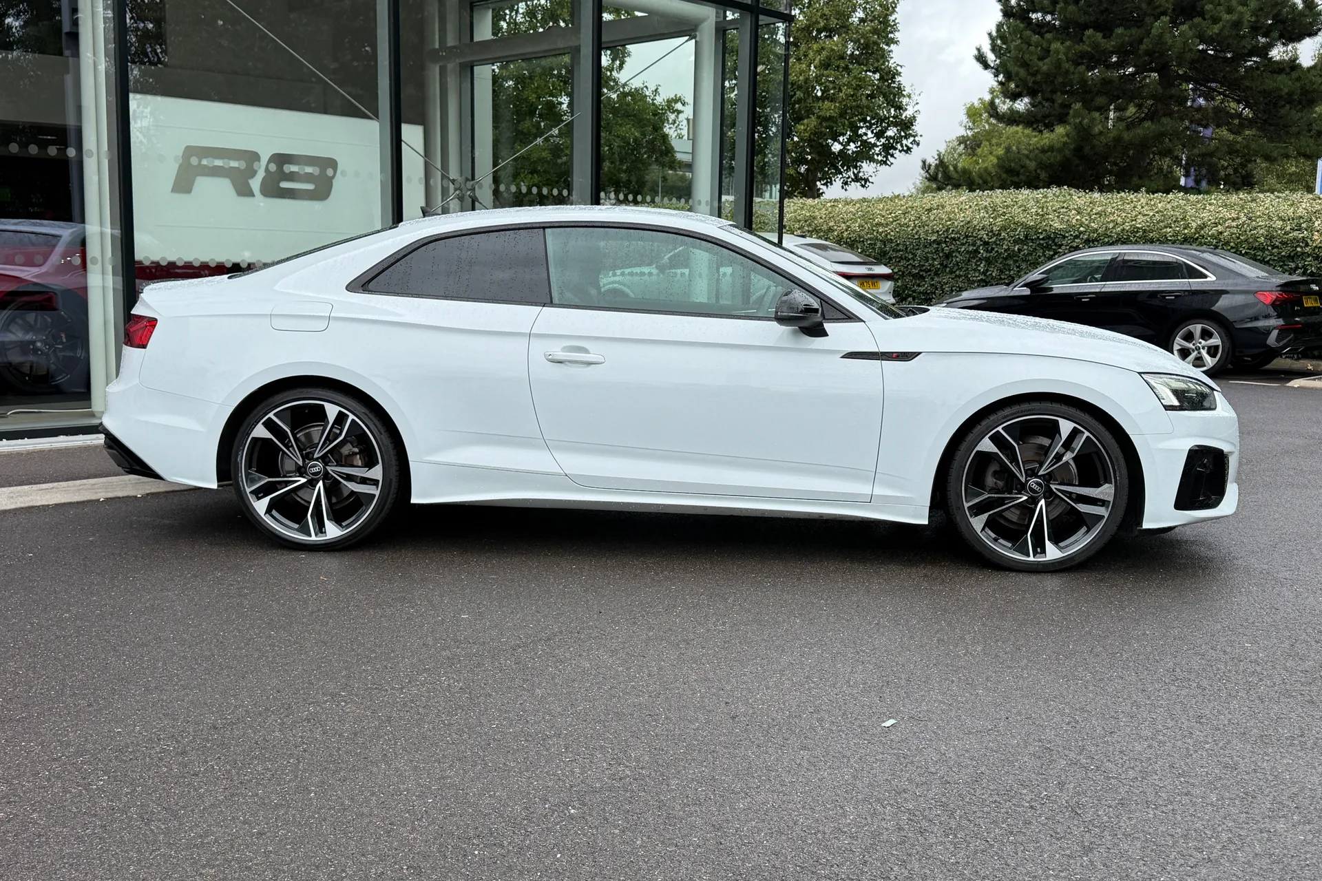 Audi A5 thumbnail image number 2