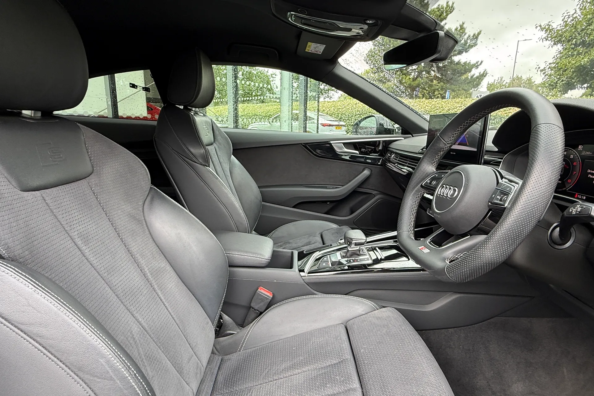 Audi A5 thumbnail image number 37
