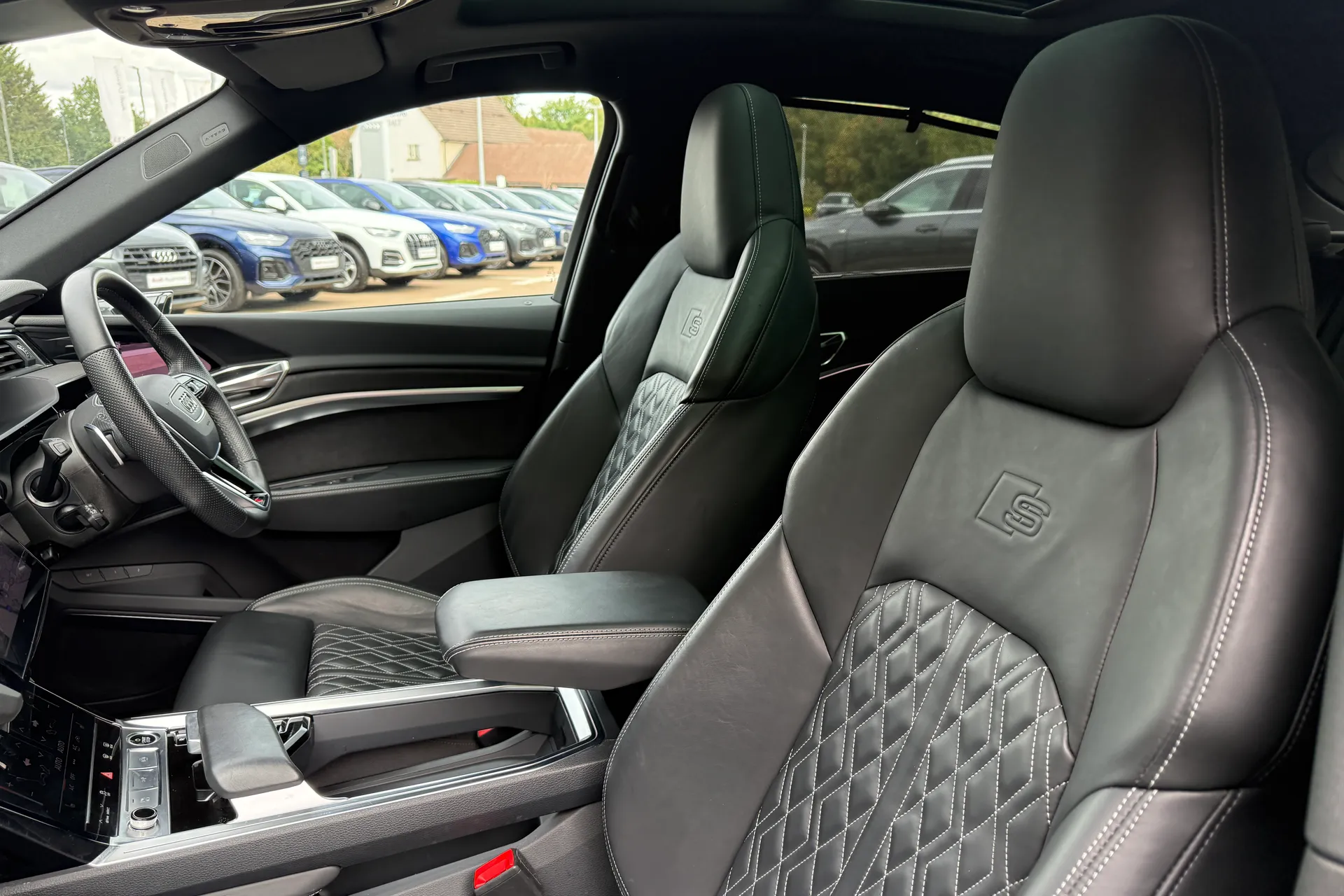 Audi Q8 thumbnail image number 53