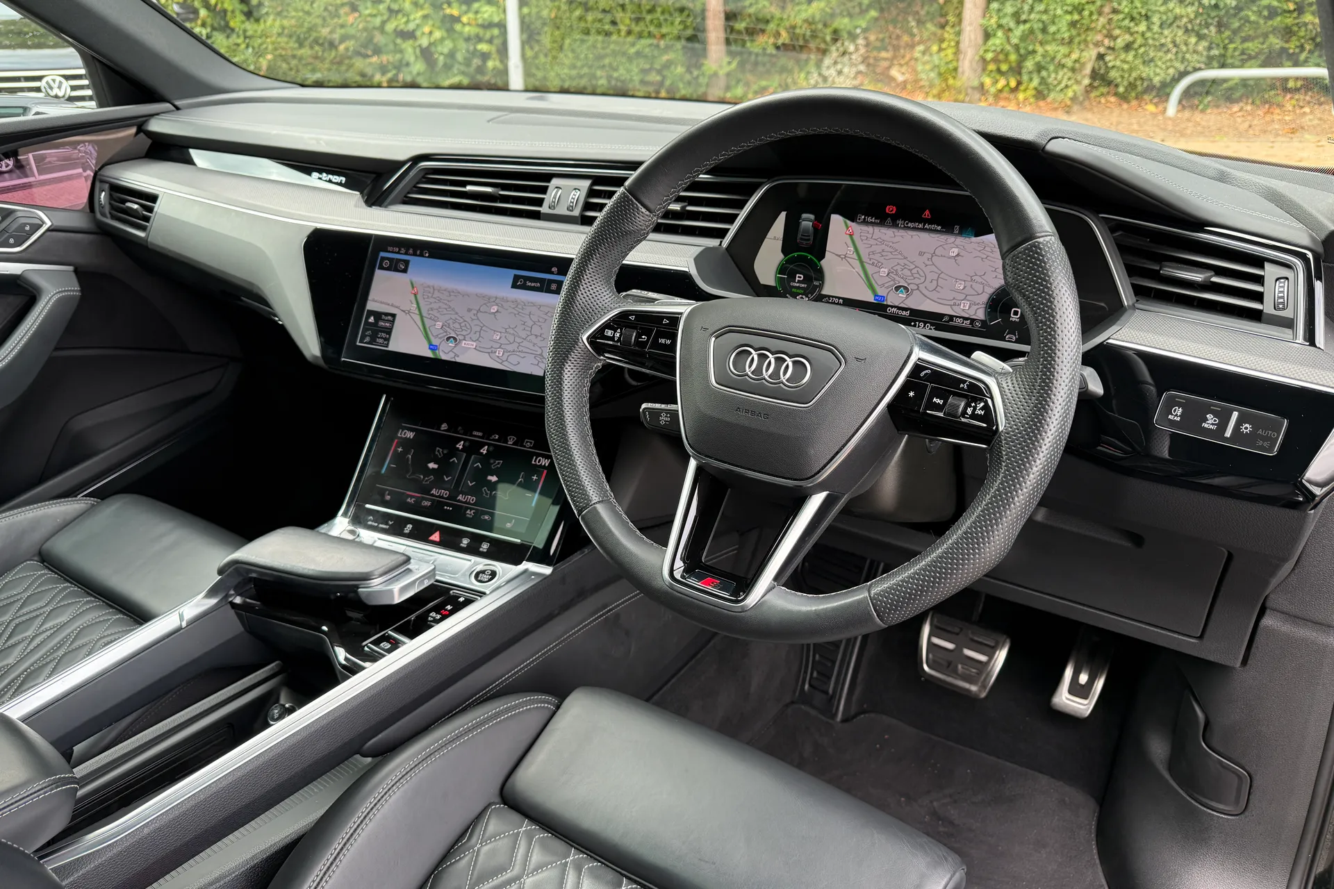 Audi Q8 thumbnail image number 31