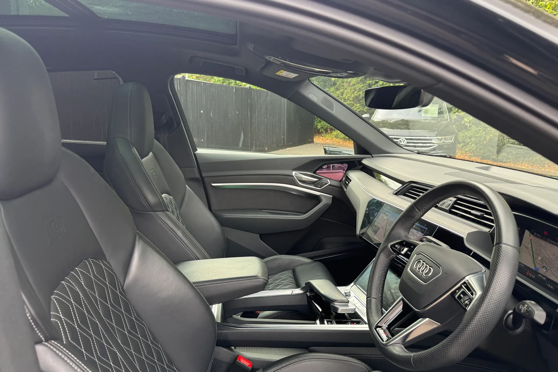 Audi Q8 thumbnail image number 33