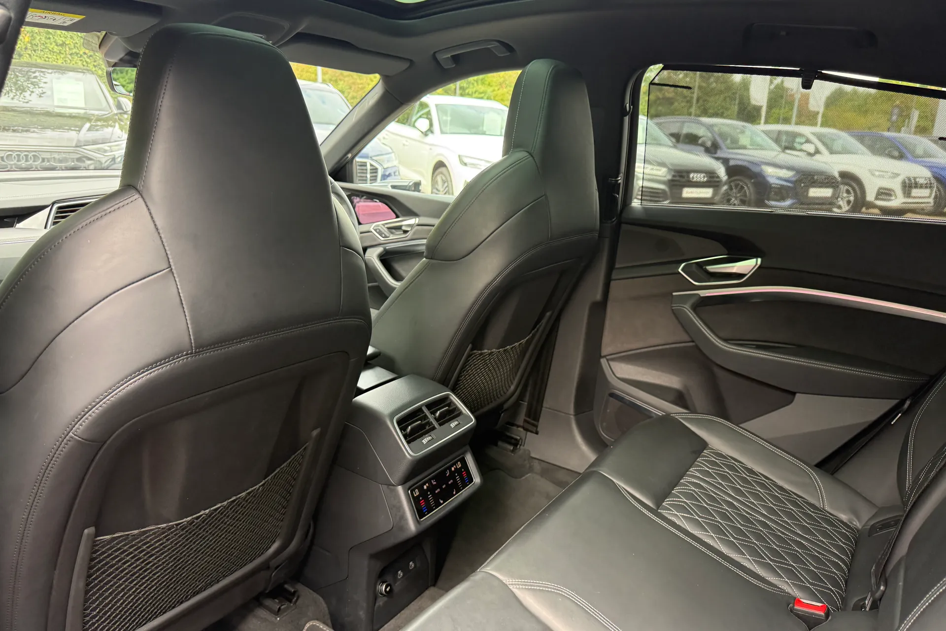 Audi Q8 thumbnail image number 49