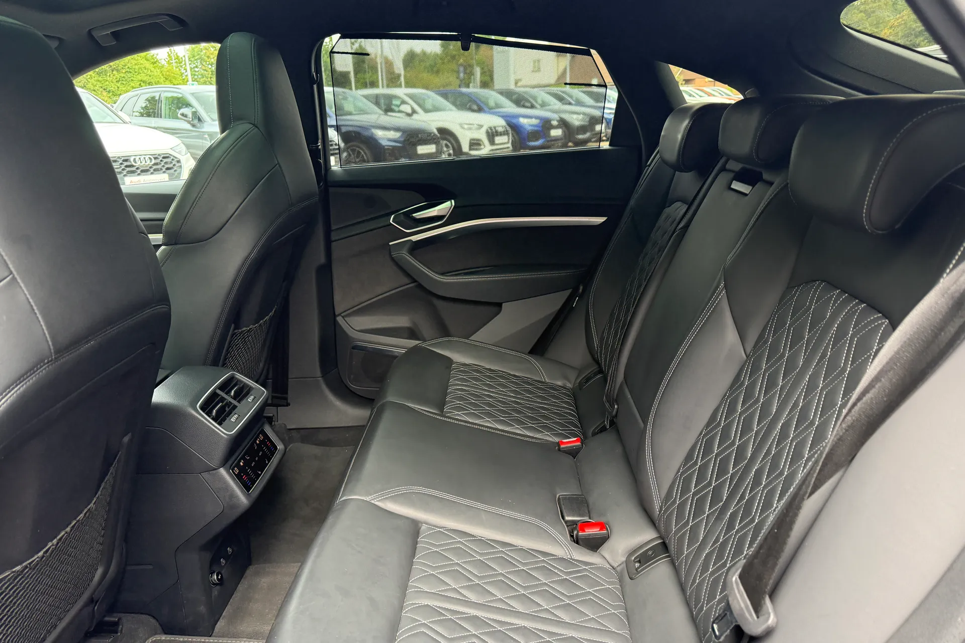 Audi Q8 thumbnail image number 51
