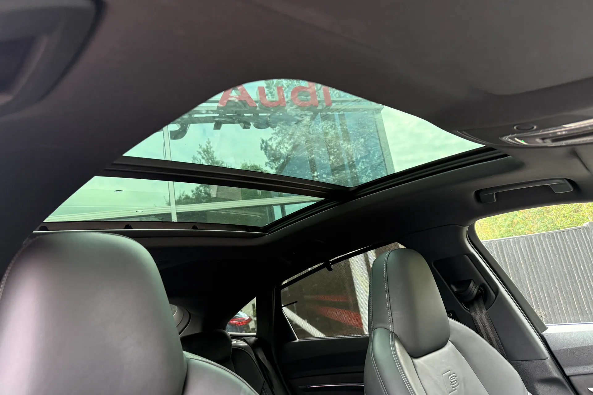 Audi Q8 thumbnail image number 34