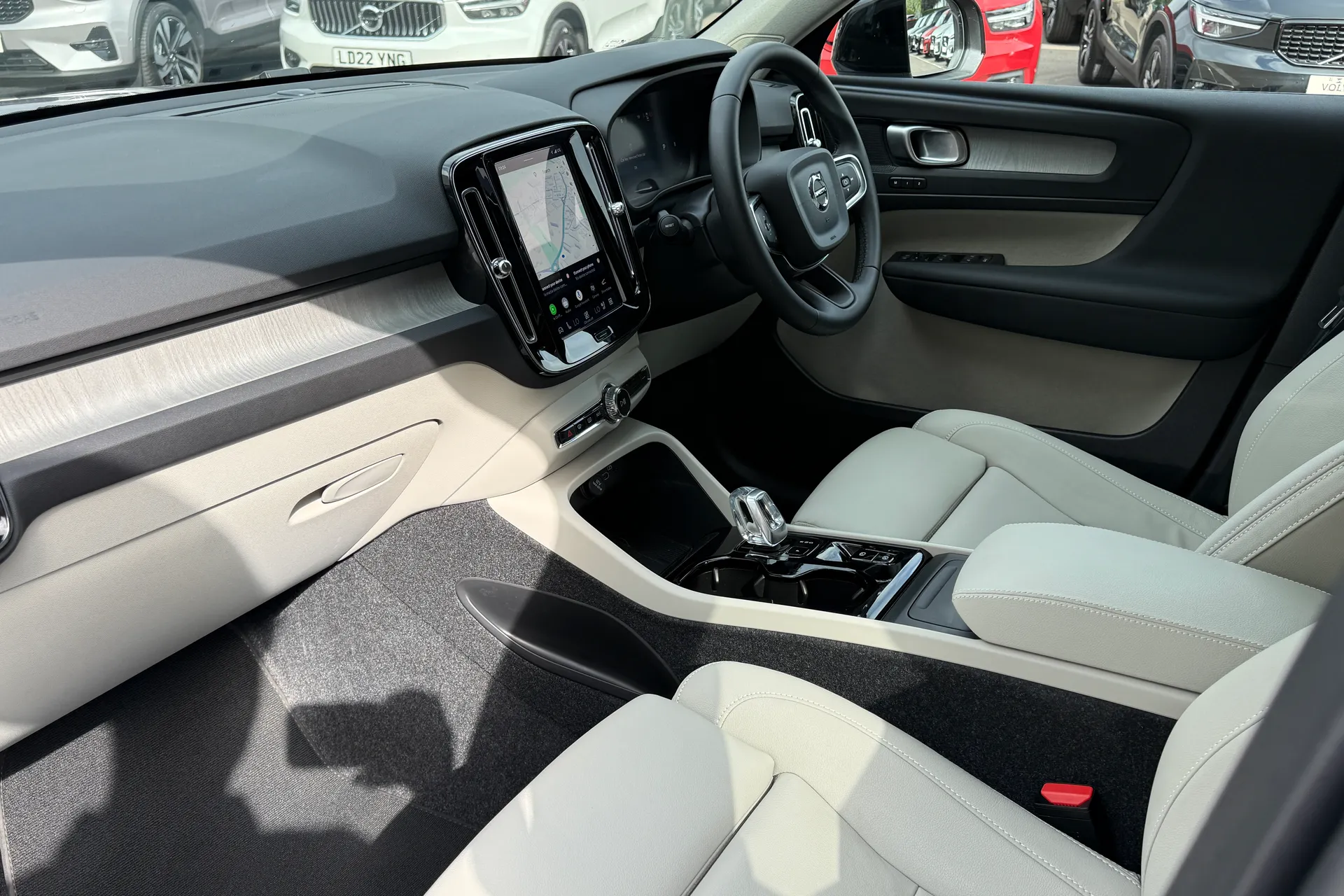 Volvo XC40 thumbnail image number 27