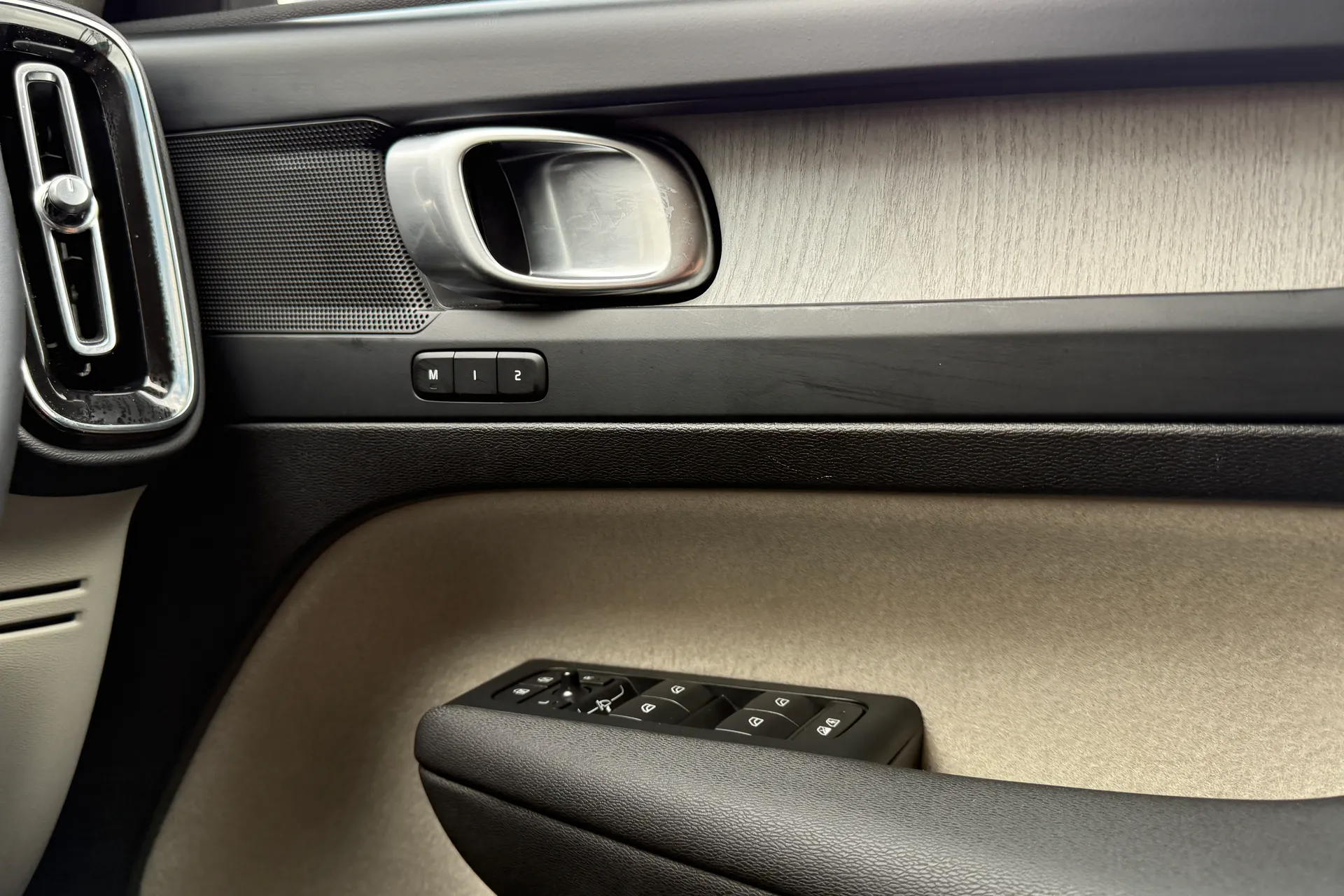 Volvo XC40 thumbnail image number 42