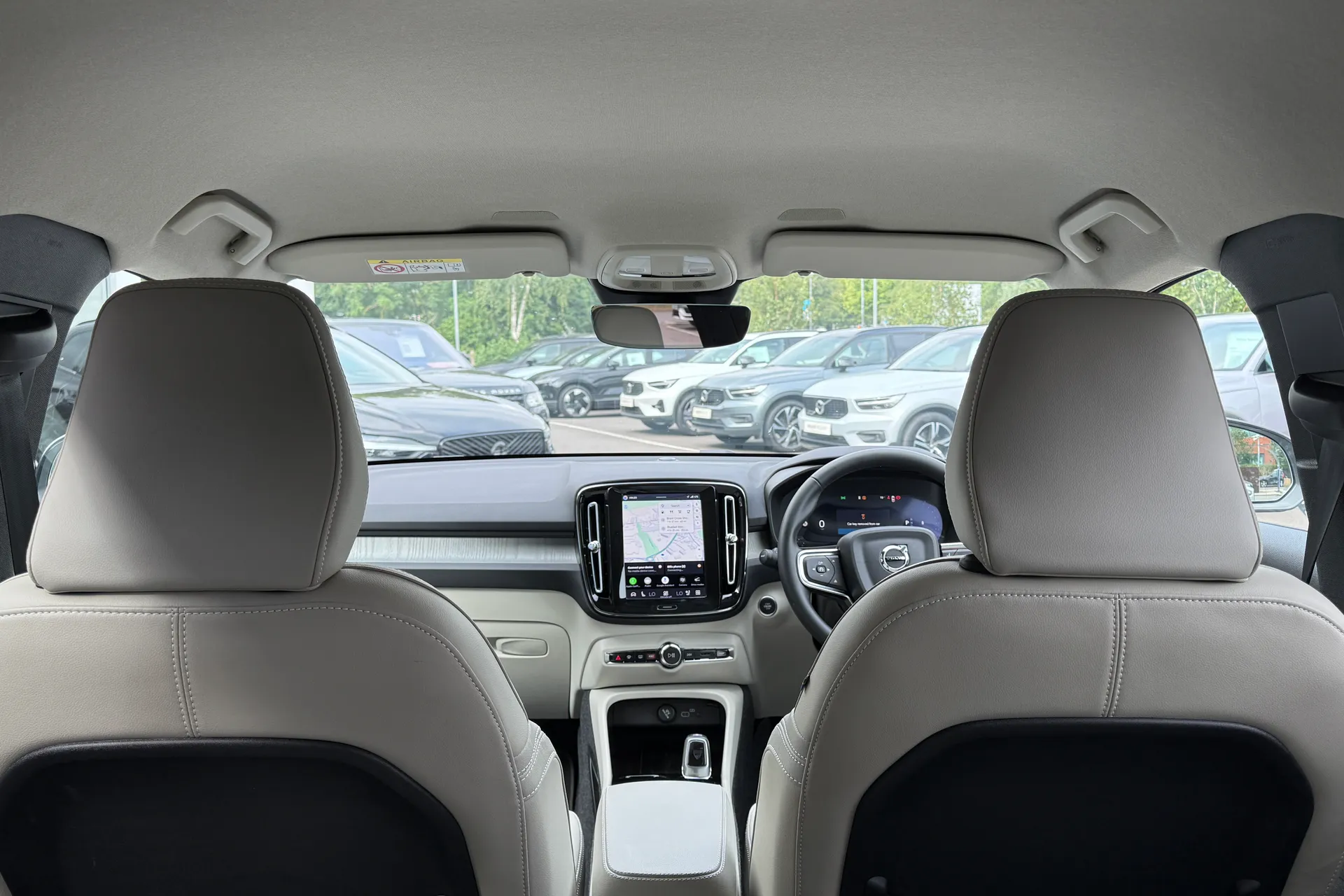 Volvo XC40 thumbnail image number 22