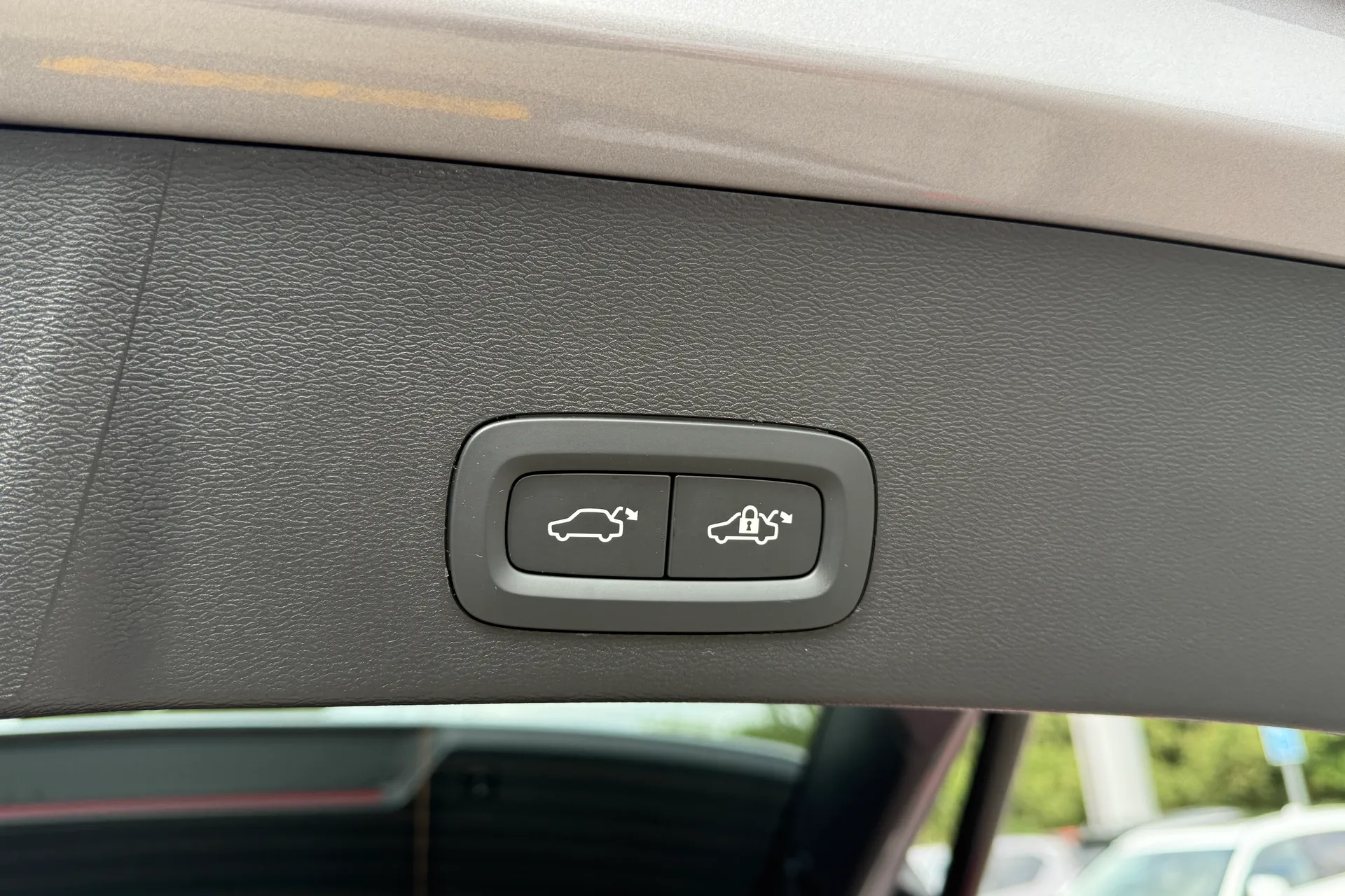 Volvo XC40 thumbnail image number 21