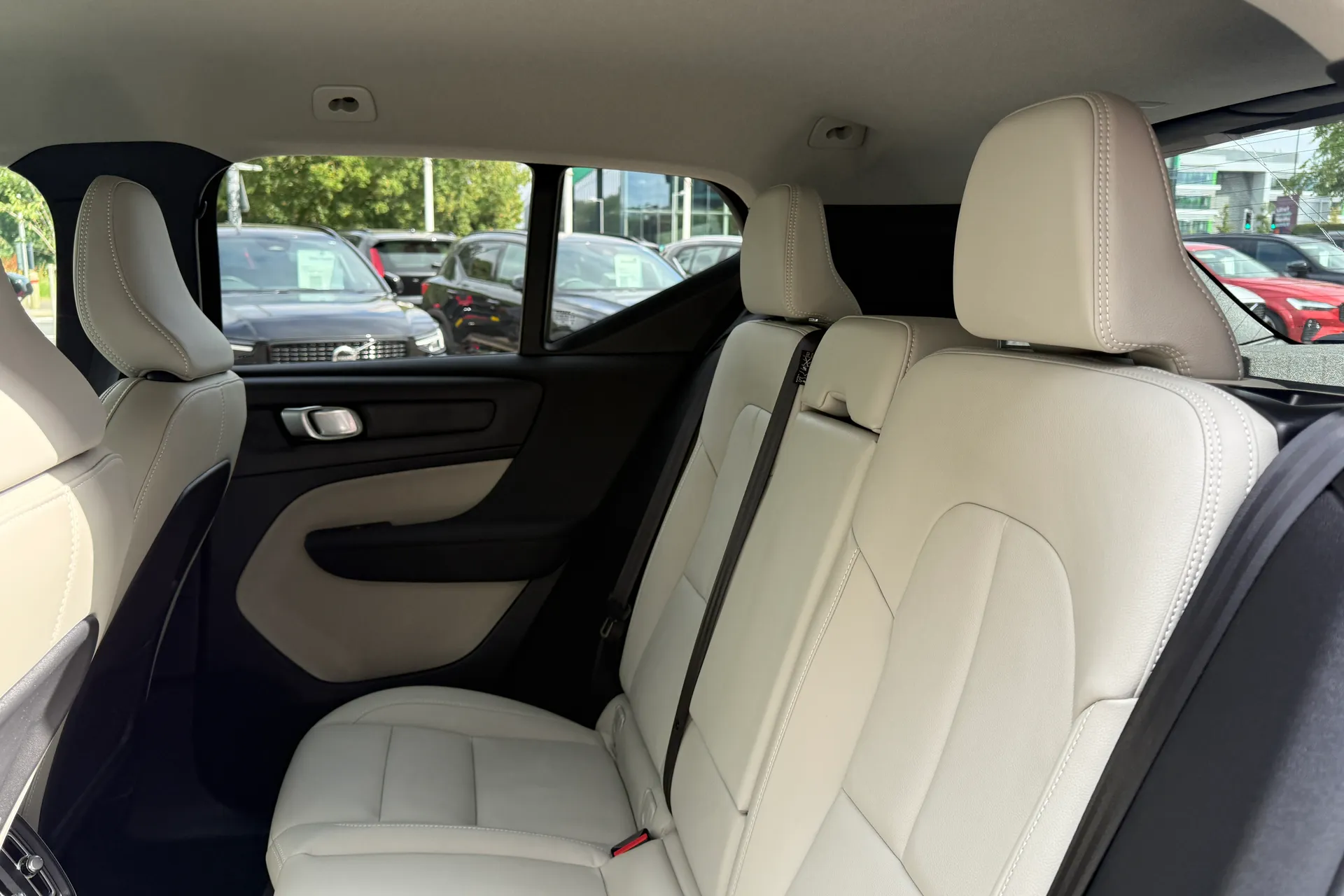 Volvo XC40 thumbnail image number 31