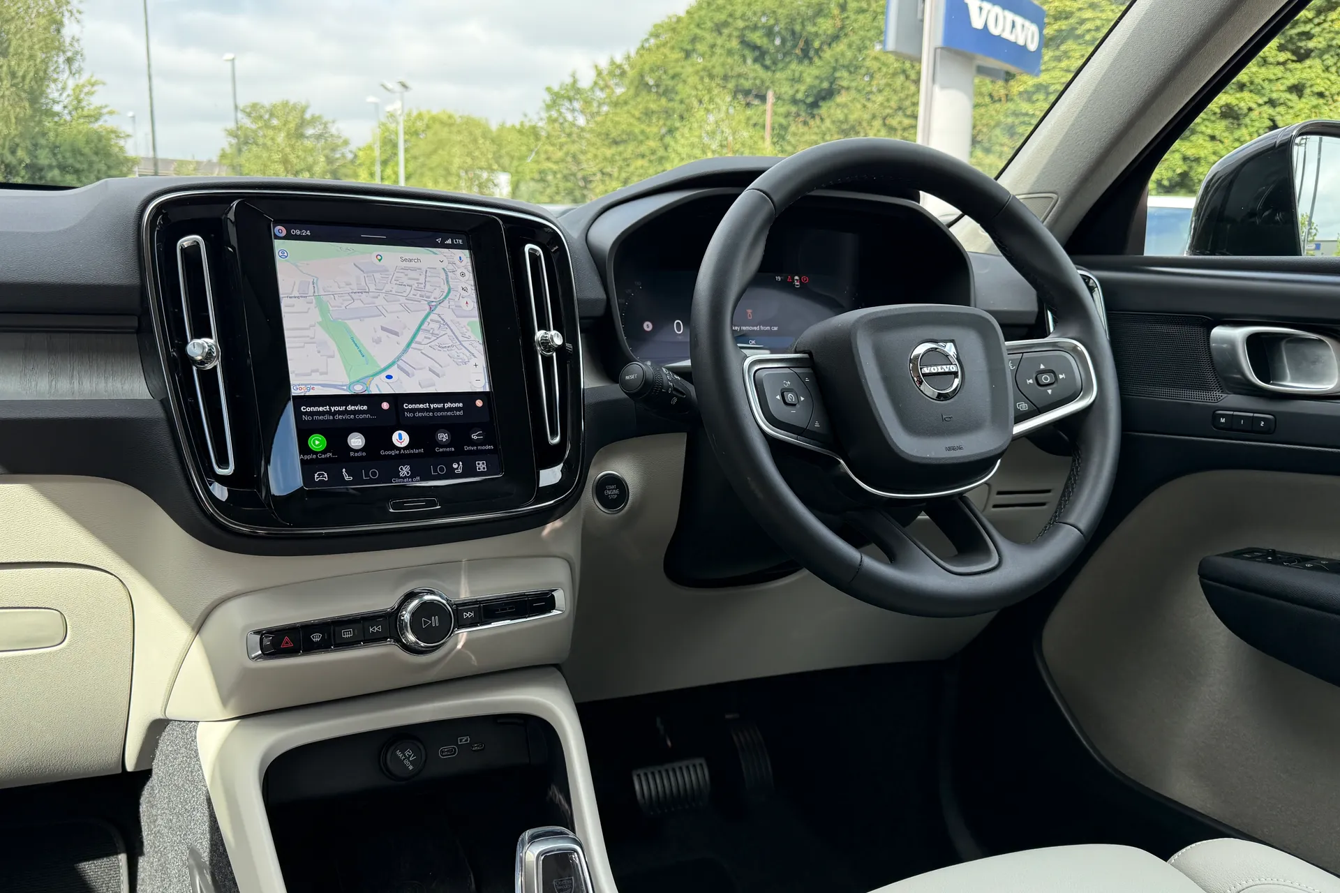 Volvo XC40 thumbnail image number 35