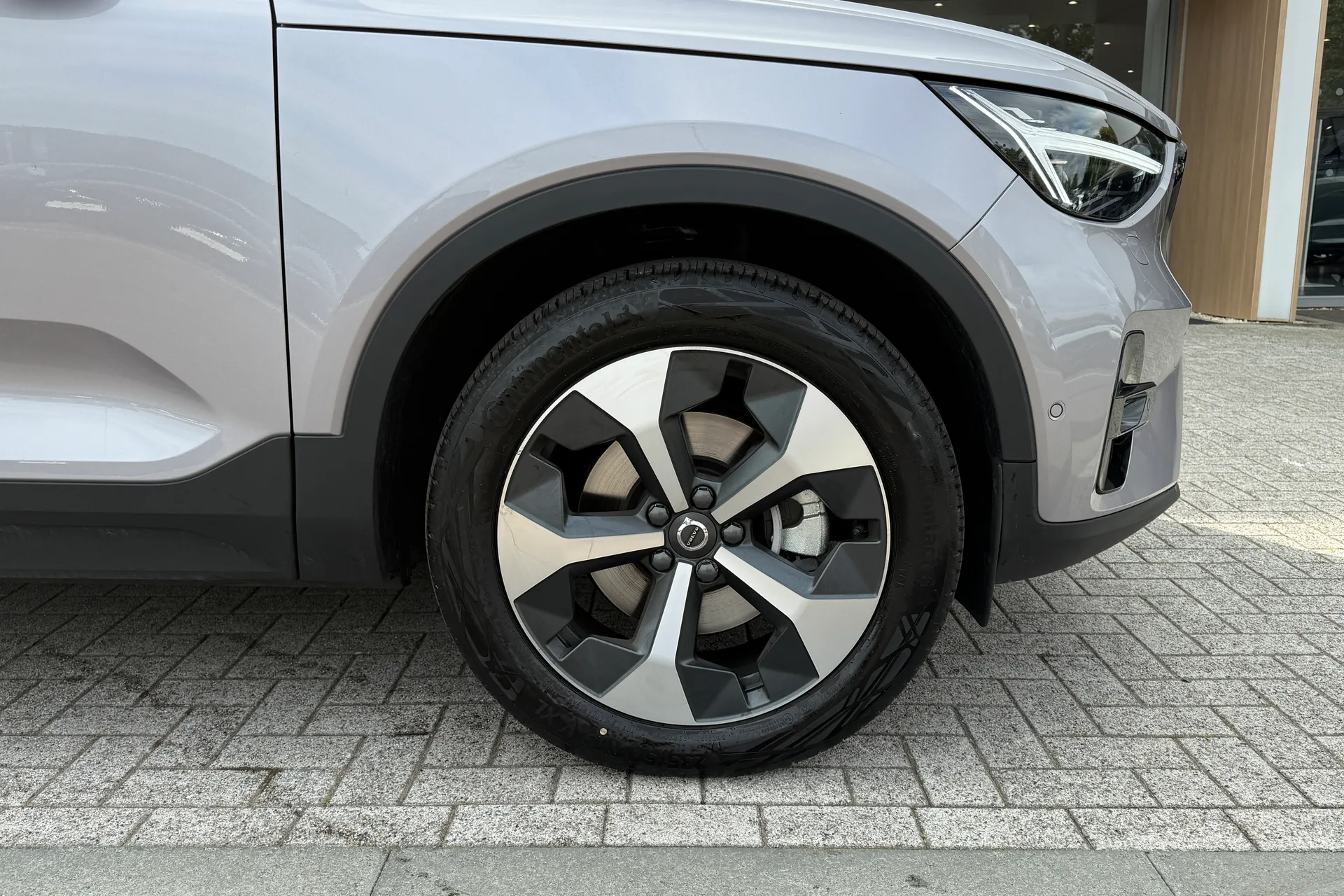 Volvo XC40 thumbnail image number 14