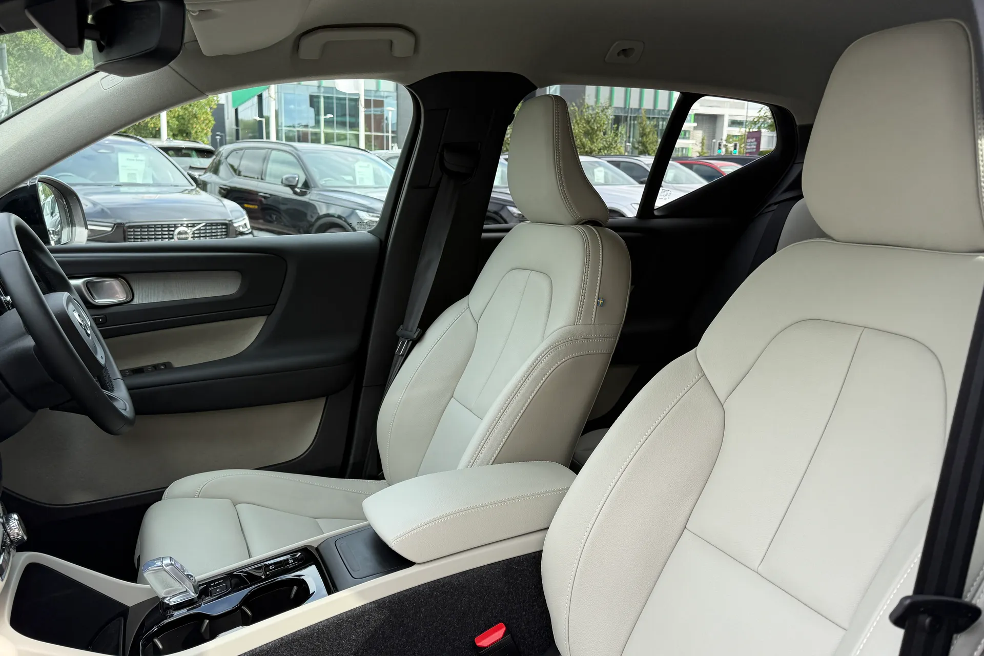 Volvo XC40 thumbnail image number 28