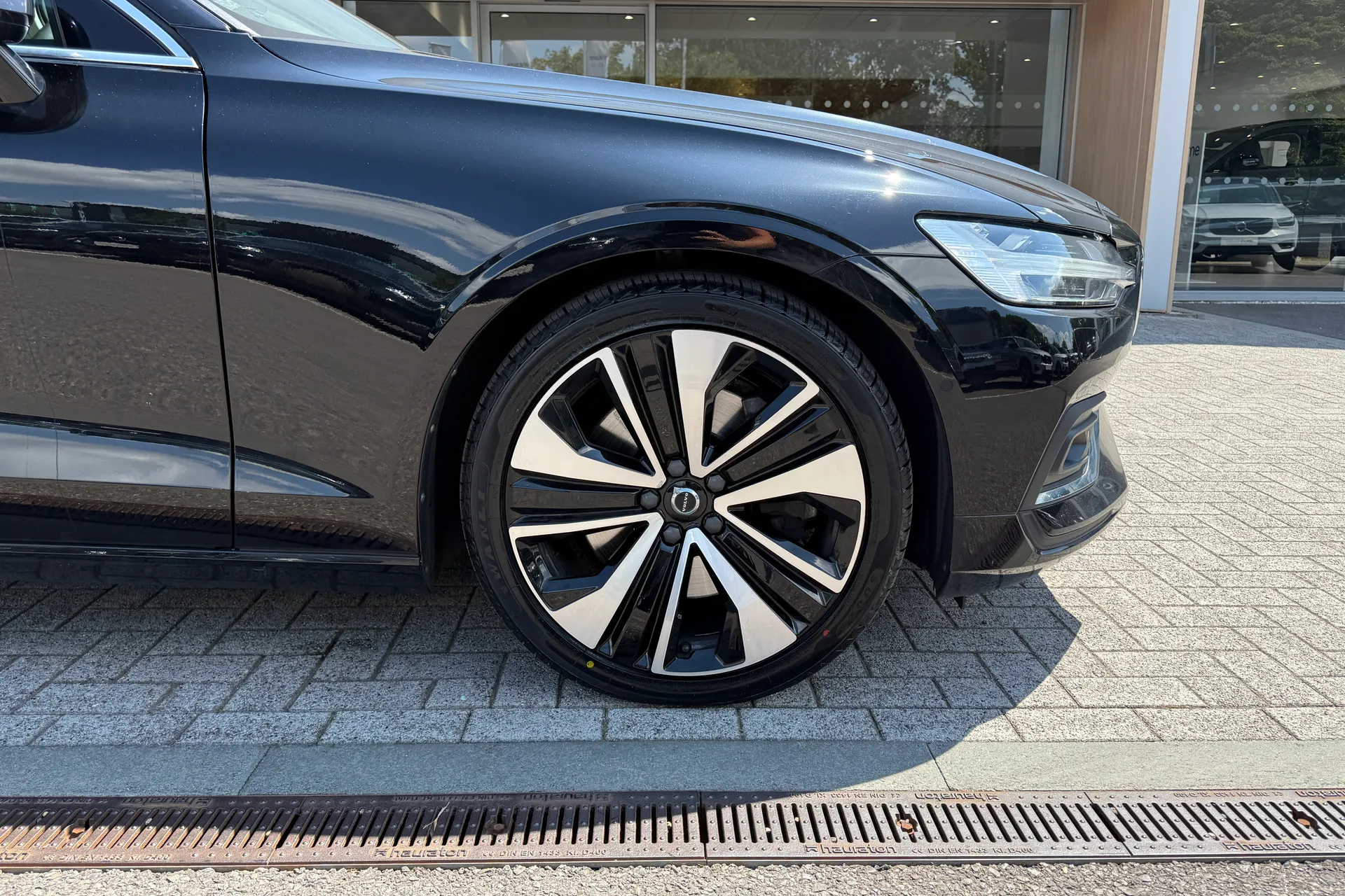 Volvo S60 thumbnail image number 14
