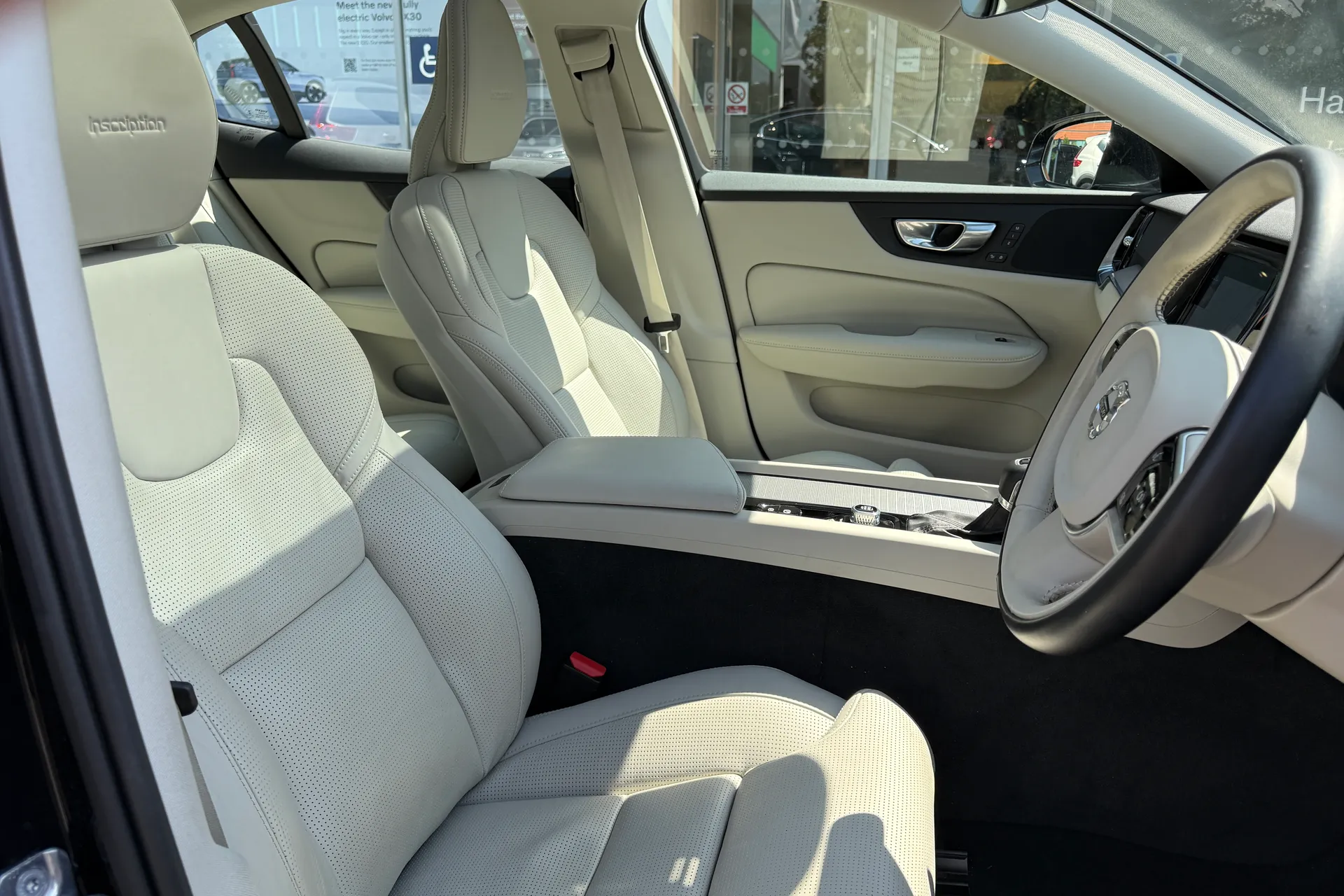 Volvo S60 thumbnail image number 26
