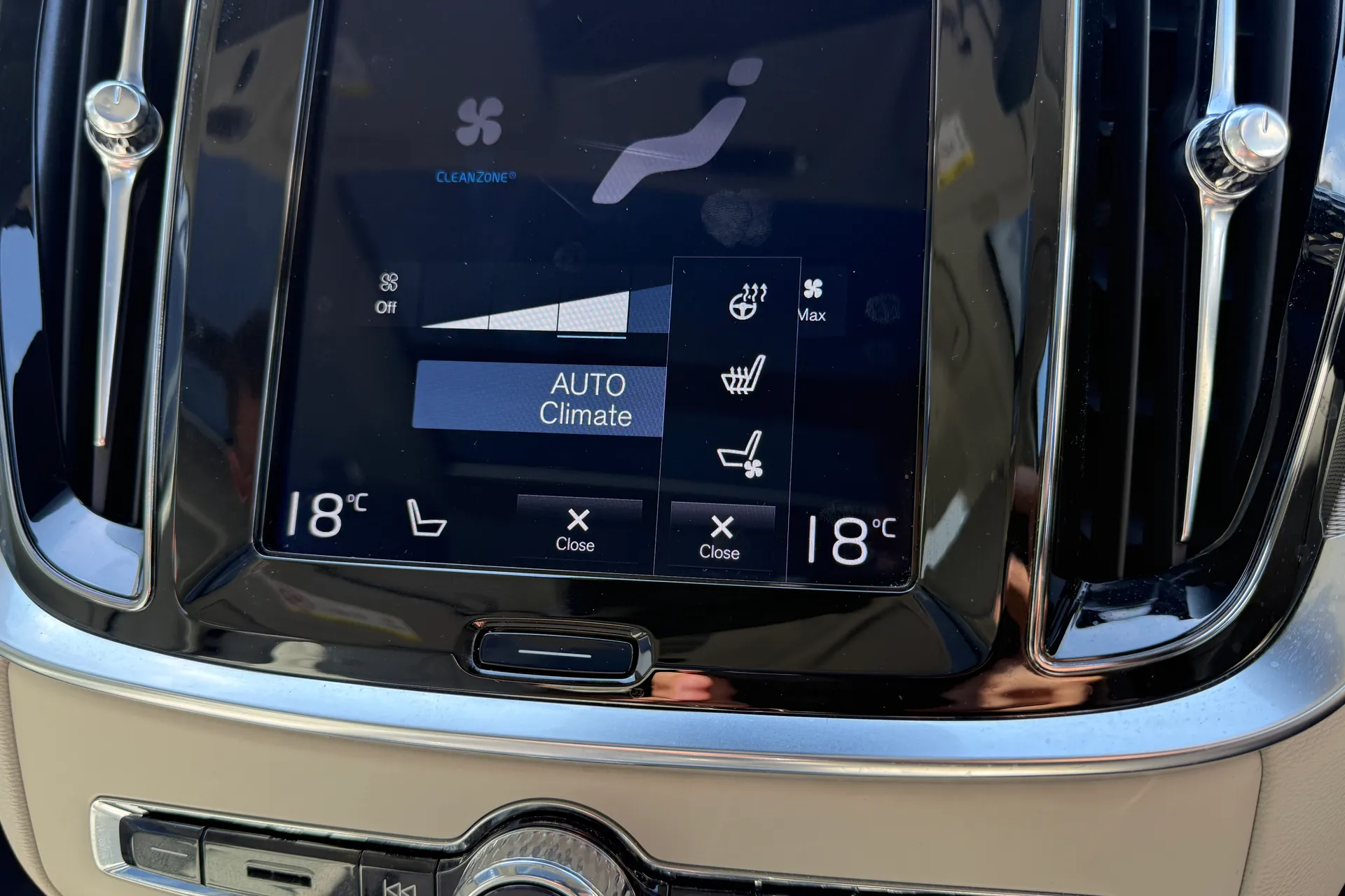 Volvo S60 thumbnail image number 40