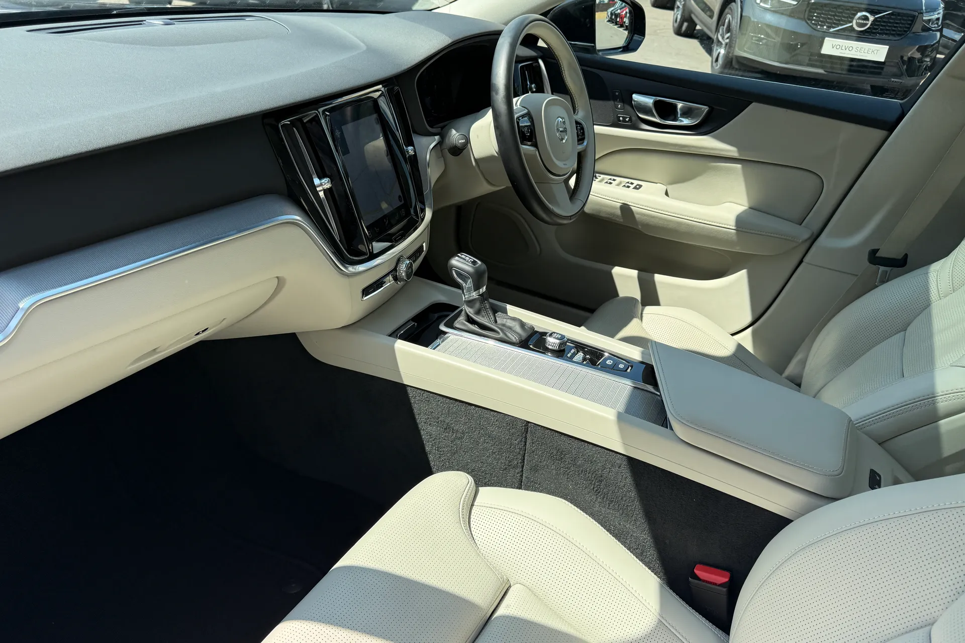 Volvo S60 thumbnail image number 27