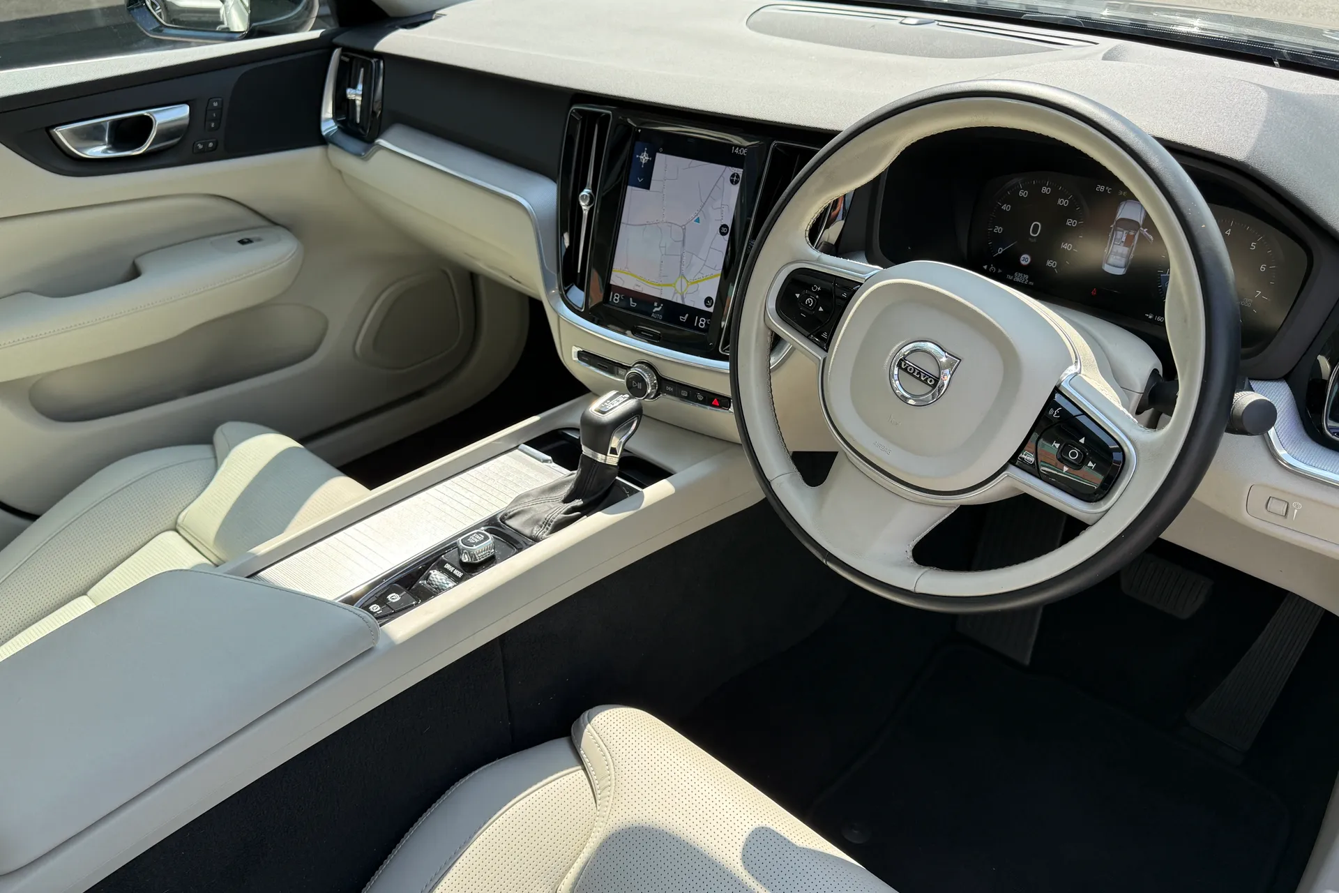 Volvo S60 thumbnail image number 6