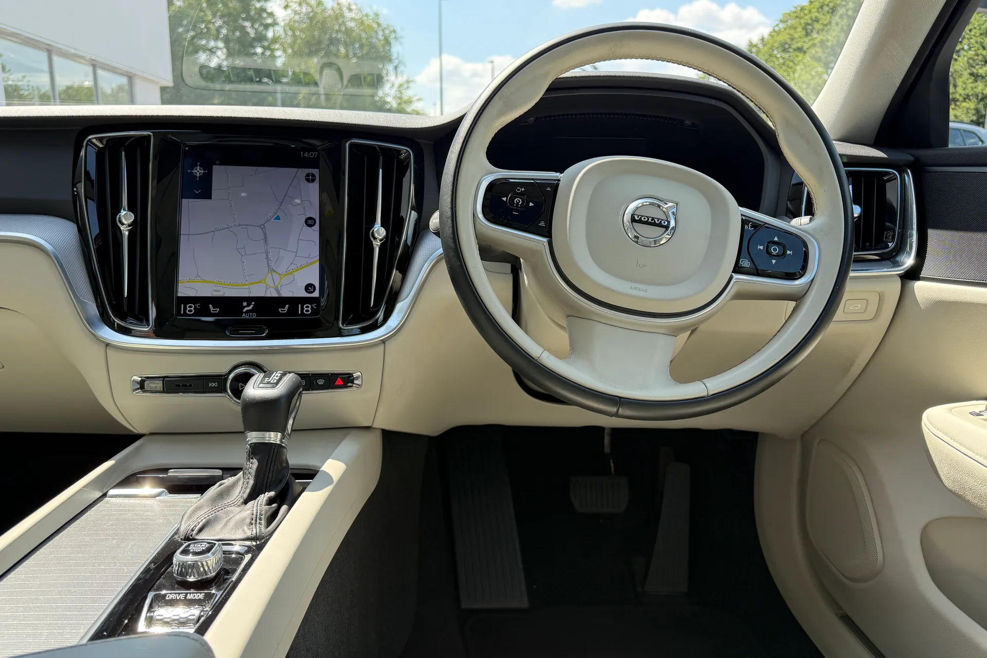 Volvo S60 thumbnail image number 34
