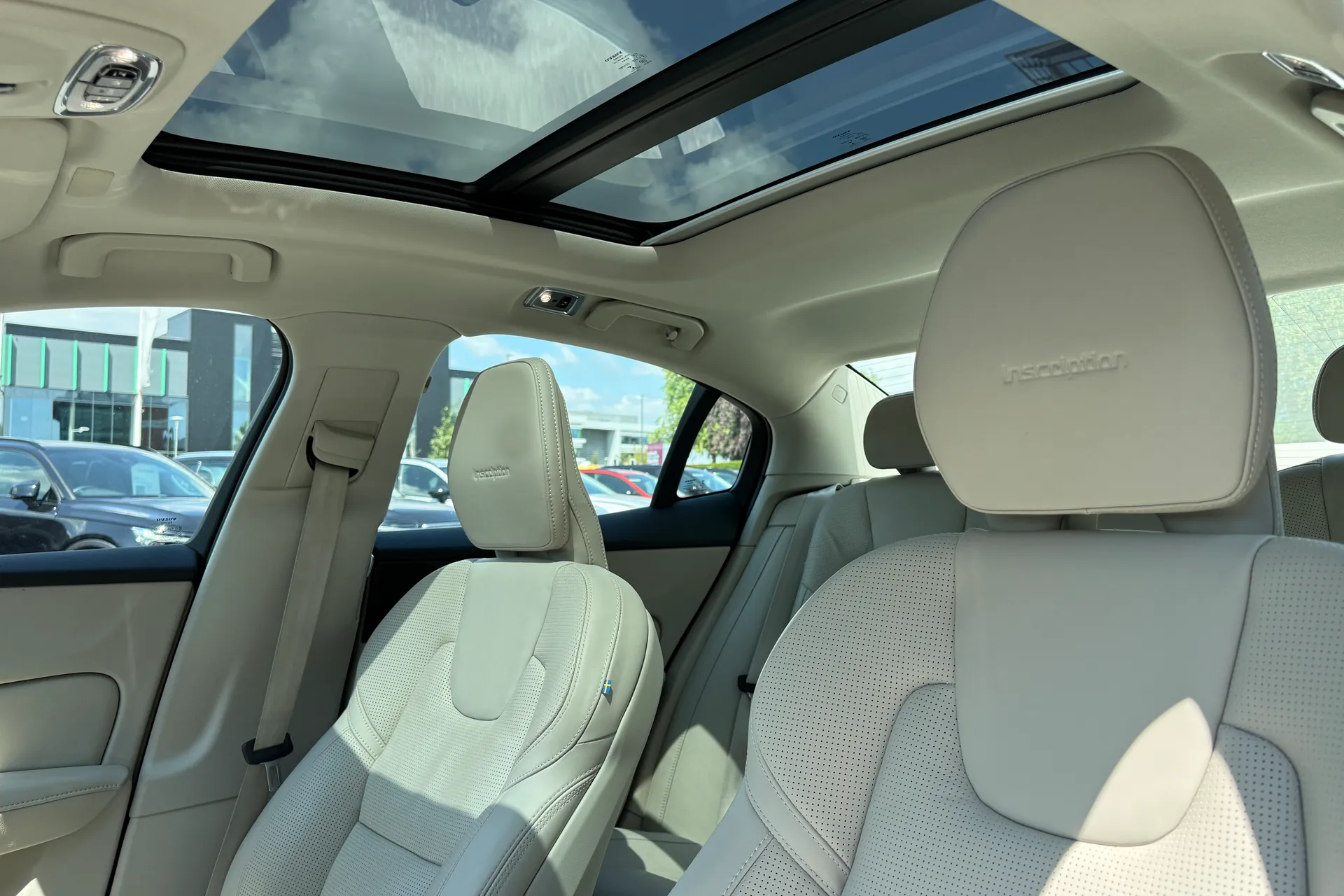Volvo S60 thumbnail image number 29