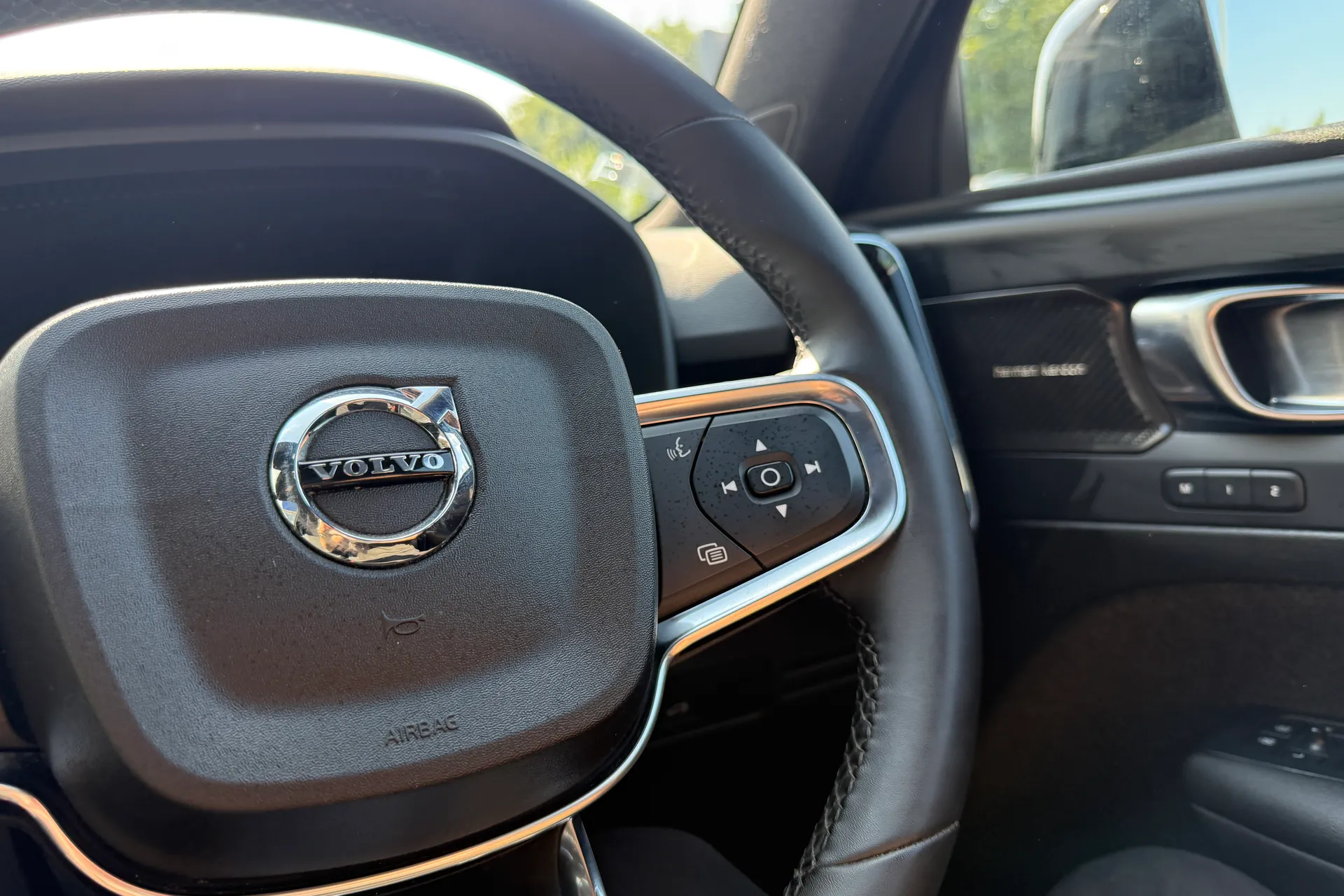 Volvo XC40 thumbnail image number 34