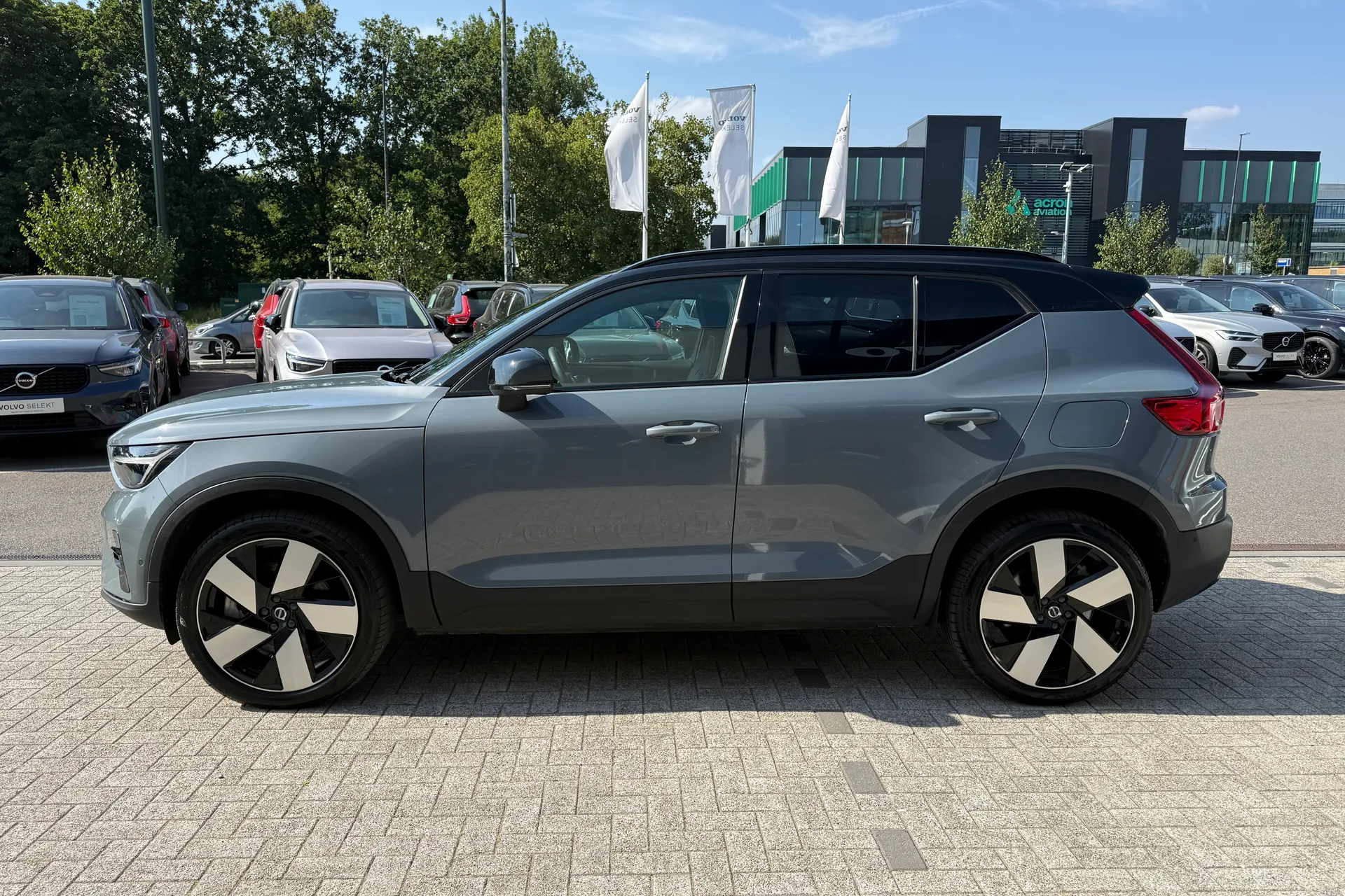 Volvo XC40 thumbnail image number 7
