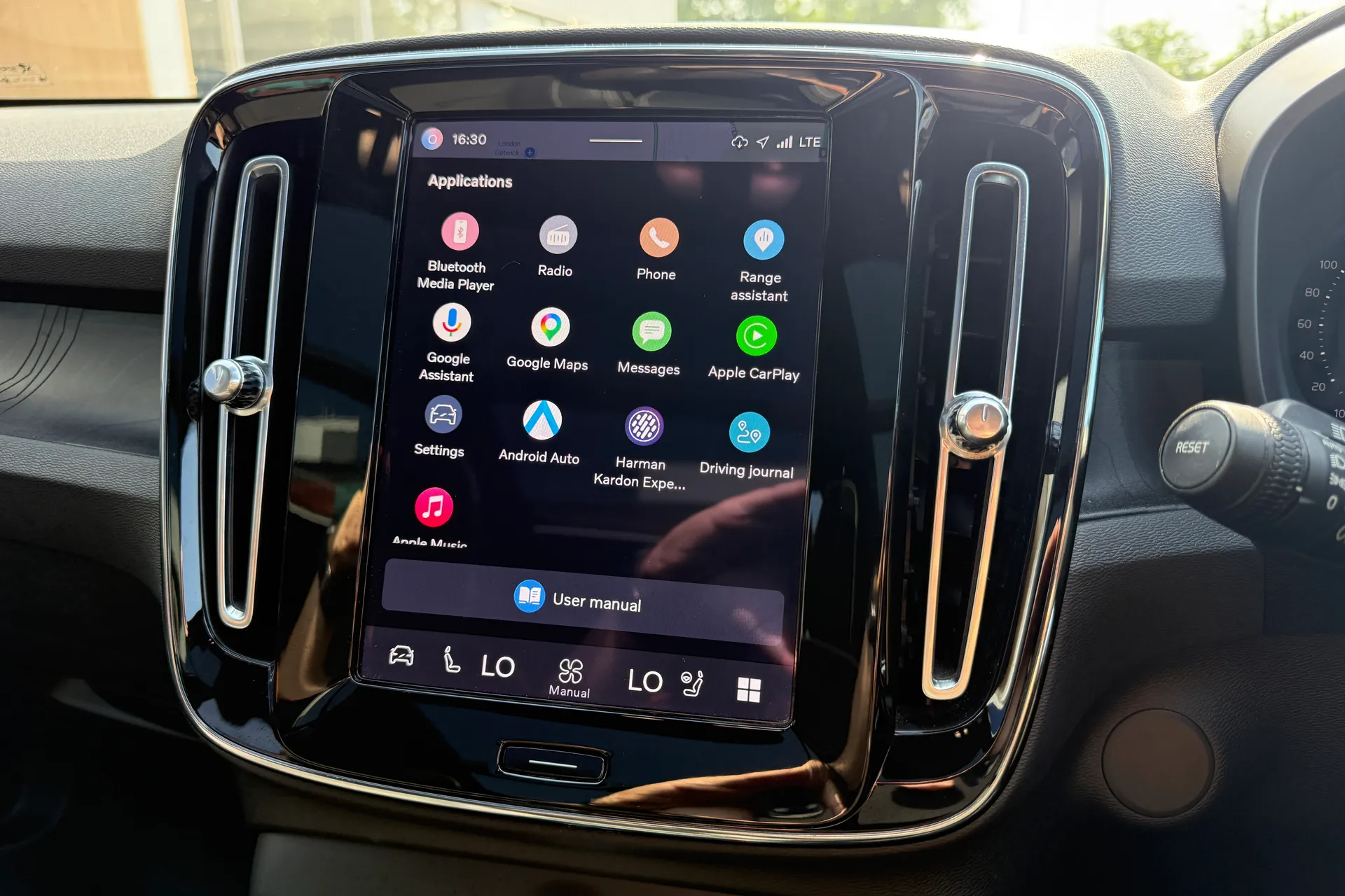 Volvo XC40 thumbnail image number 39