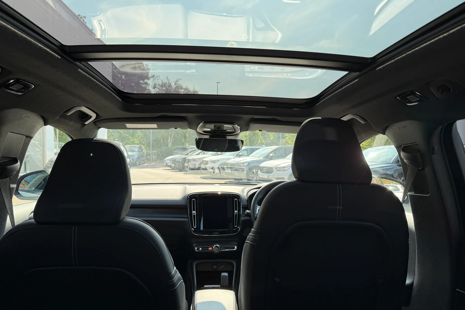 Volvo XC40 thumbnail image number 17